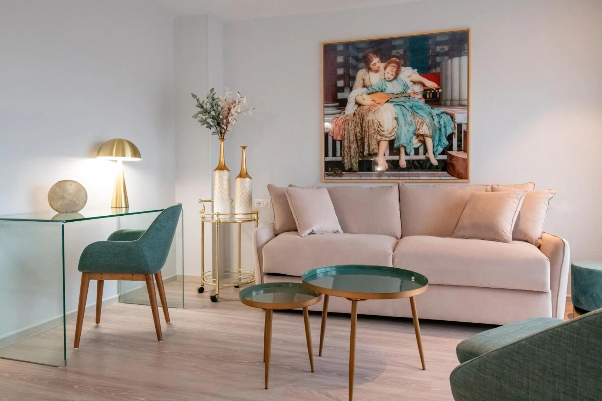 Living room in Résidence Hôtelière Chambord au coeur de Menton - entièrement rénovée