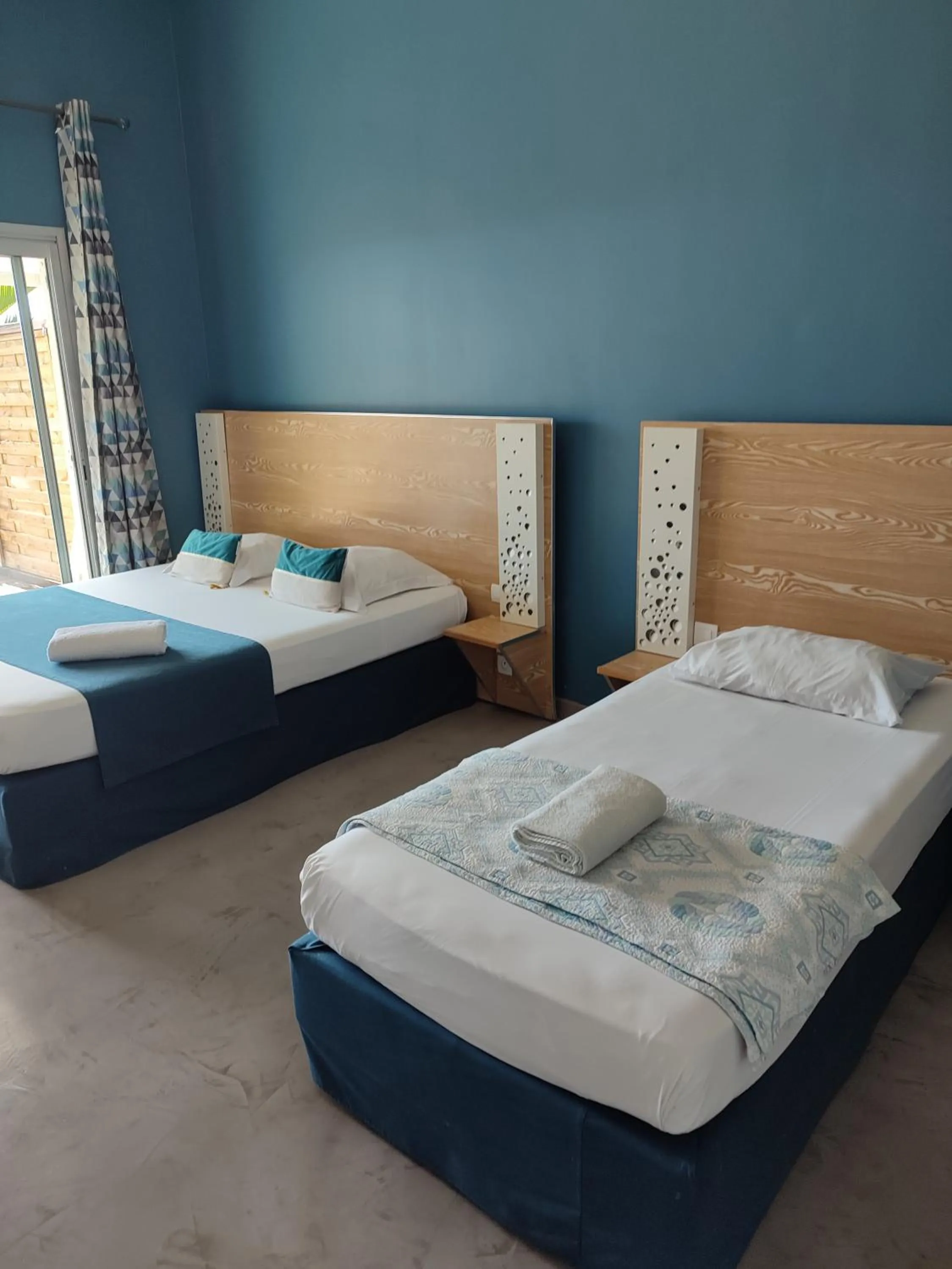 MARINA , 2mn à PIEDS PLAGE BOUCAN CANOT