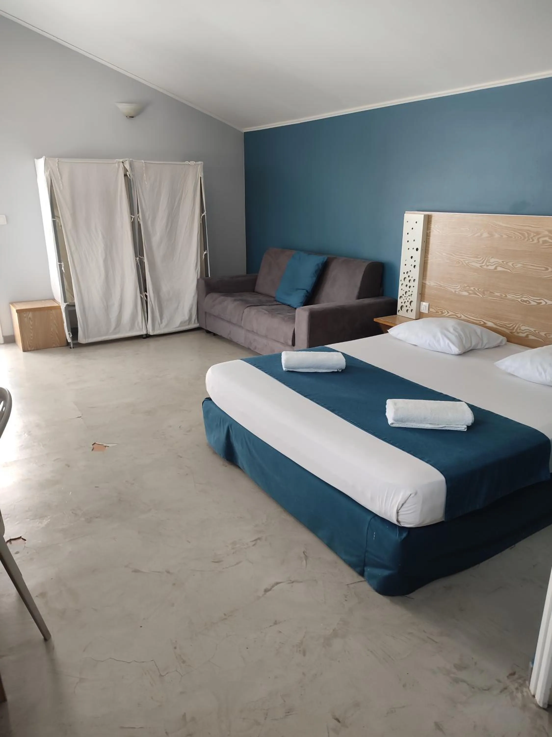 MARINA , 2mn à PIEDS PLAGE BOUCAN CANOT