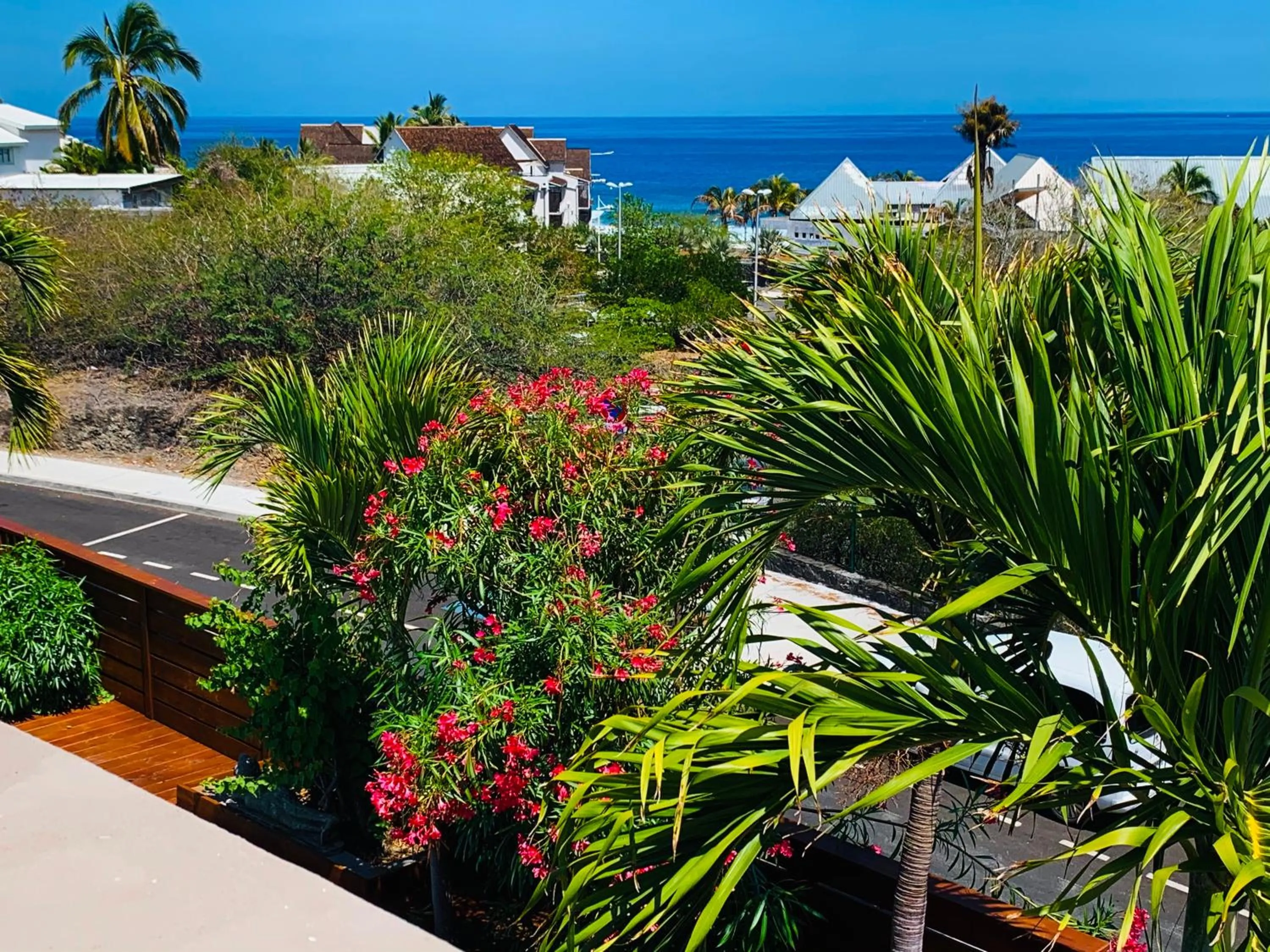 MARINA , 2mn à PIEDS PLAGE BOUCAN CANOT