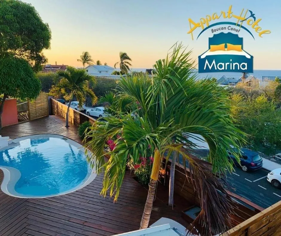 MARINA , 2mn à PIEDS PLAGE BOUCAN CANOT