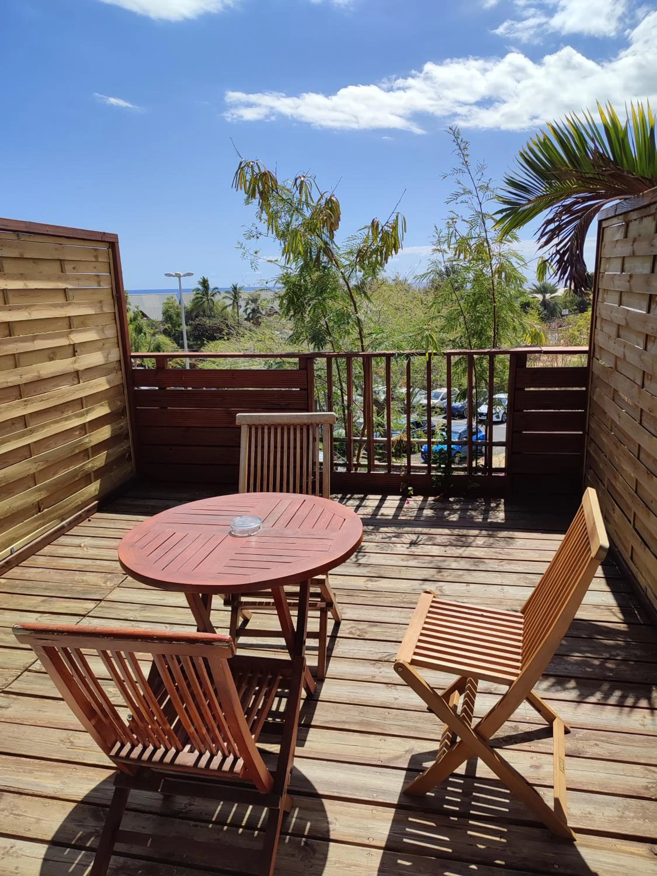 MARINA , 2mn à PIEDS PLAGE BOUCAN CANOT