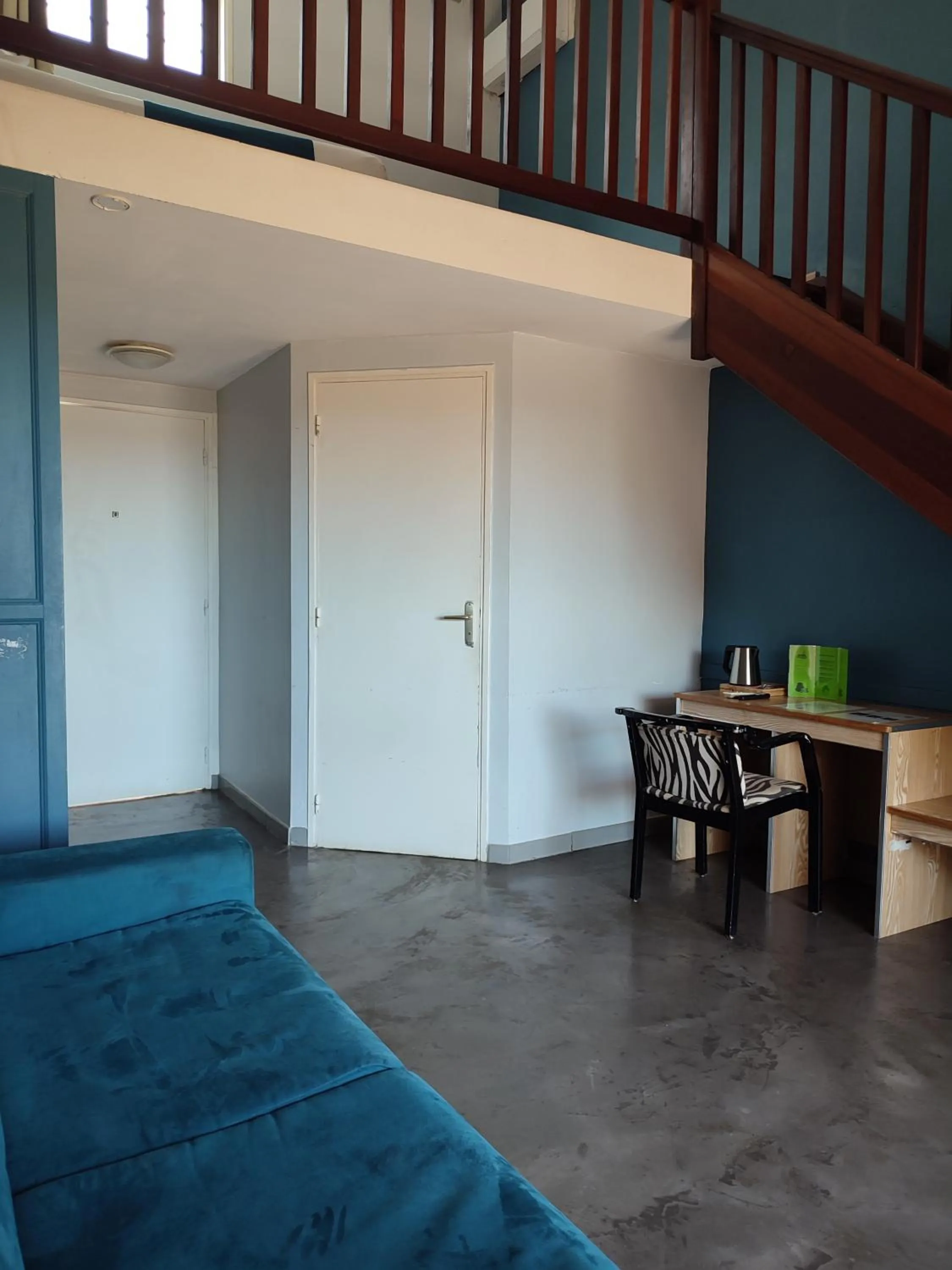 MARINA , 2mn à PIEDS PLAGE BOUCAN CANOT