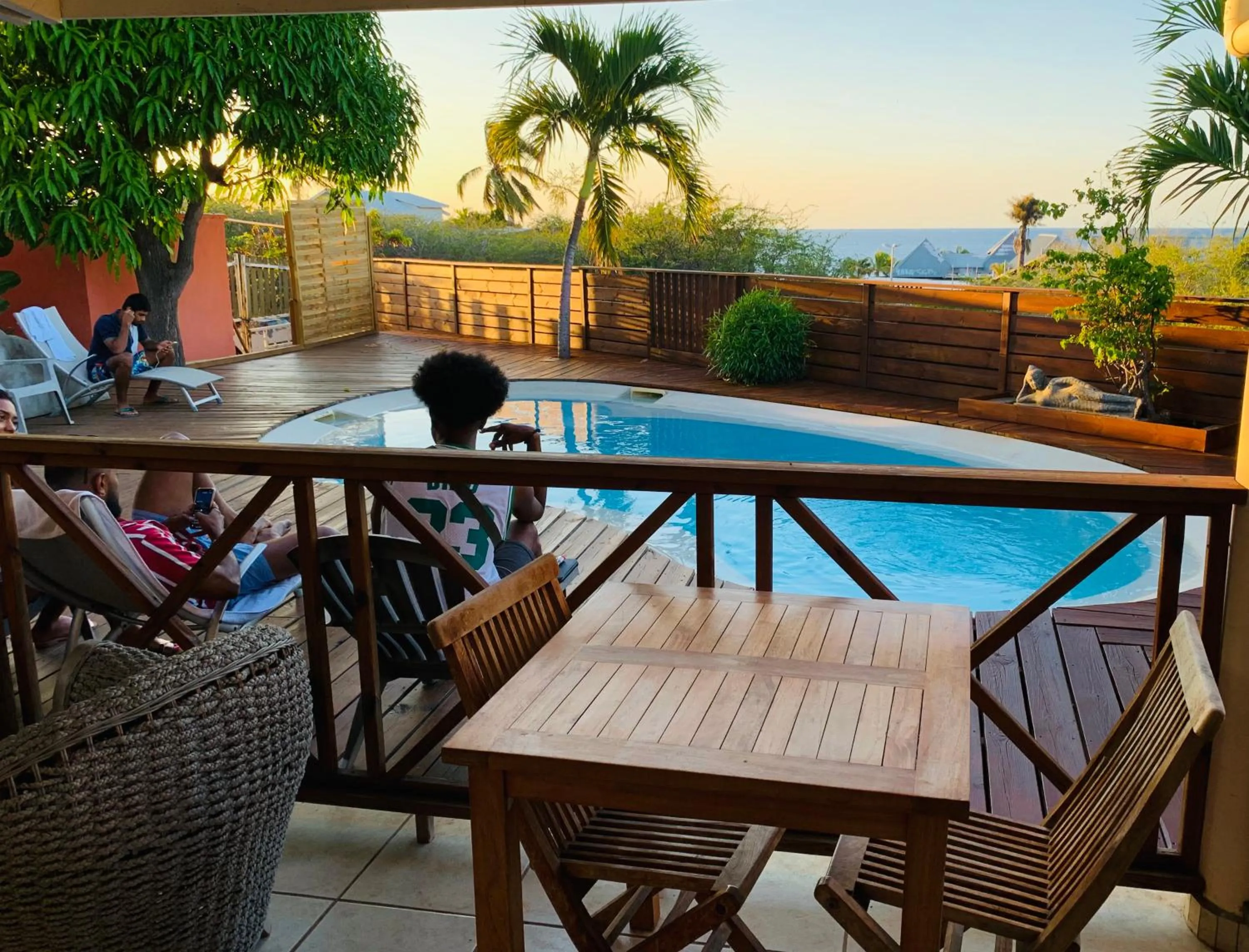 MARINA , 2mn à PIEDS PLAGE BOUCAN CANOT