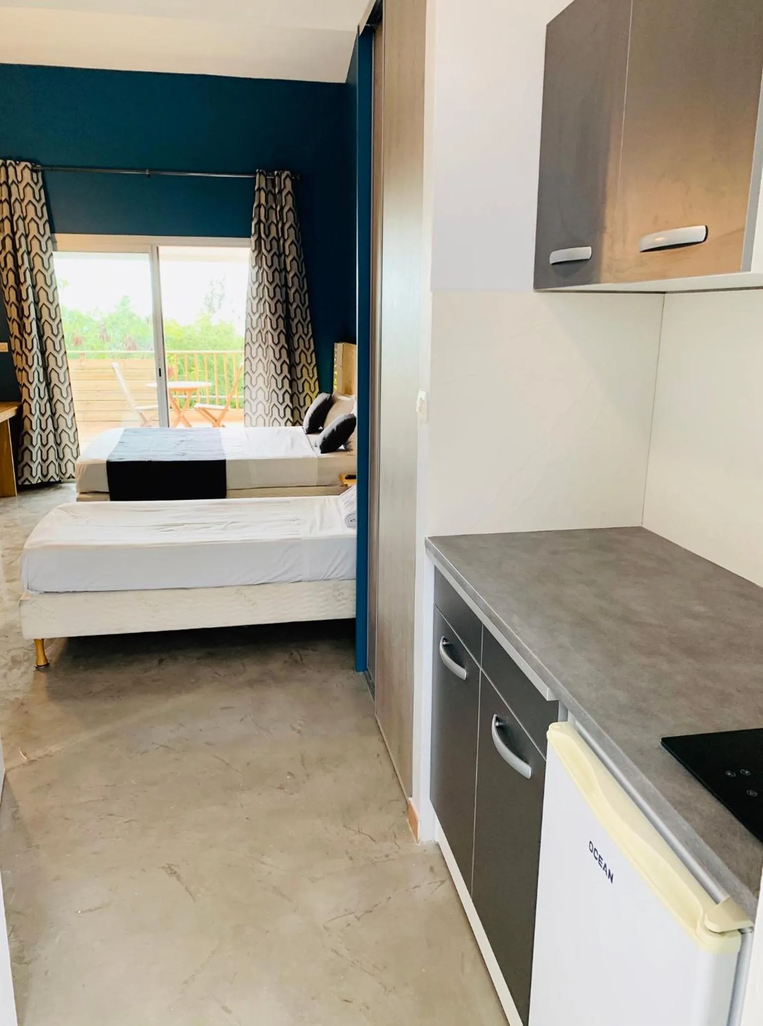 MARINA , 2mn à PIEDS PLAGE BOUCAN CANOT