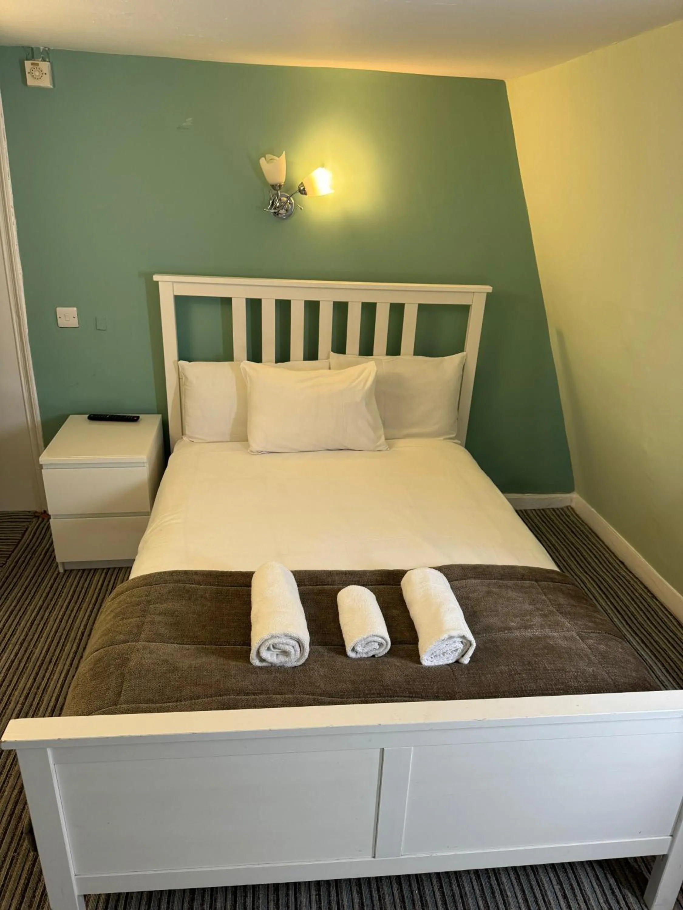 Bed in The George Hotel