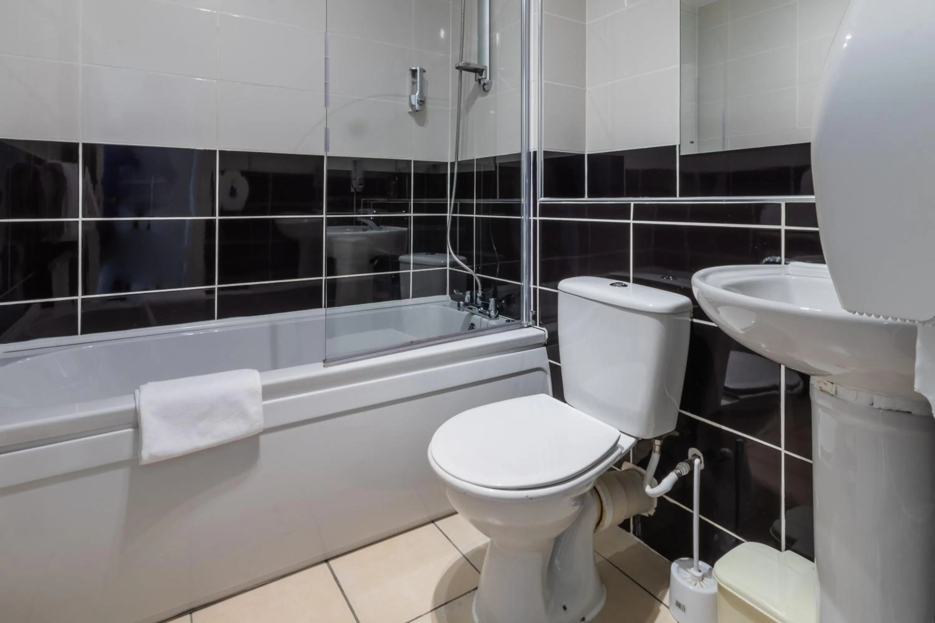 Bath in The George Hotel