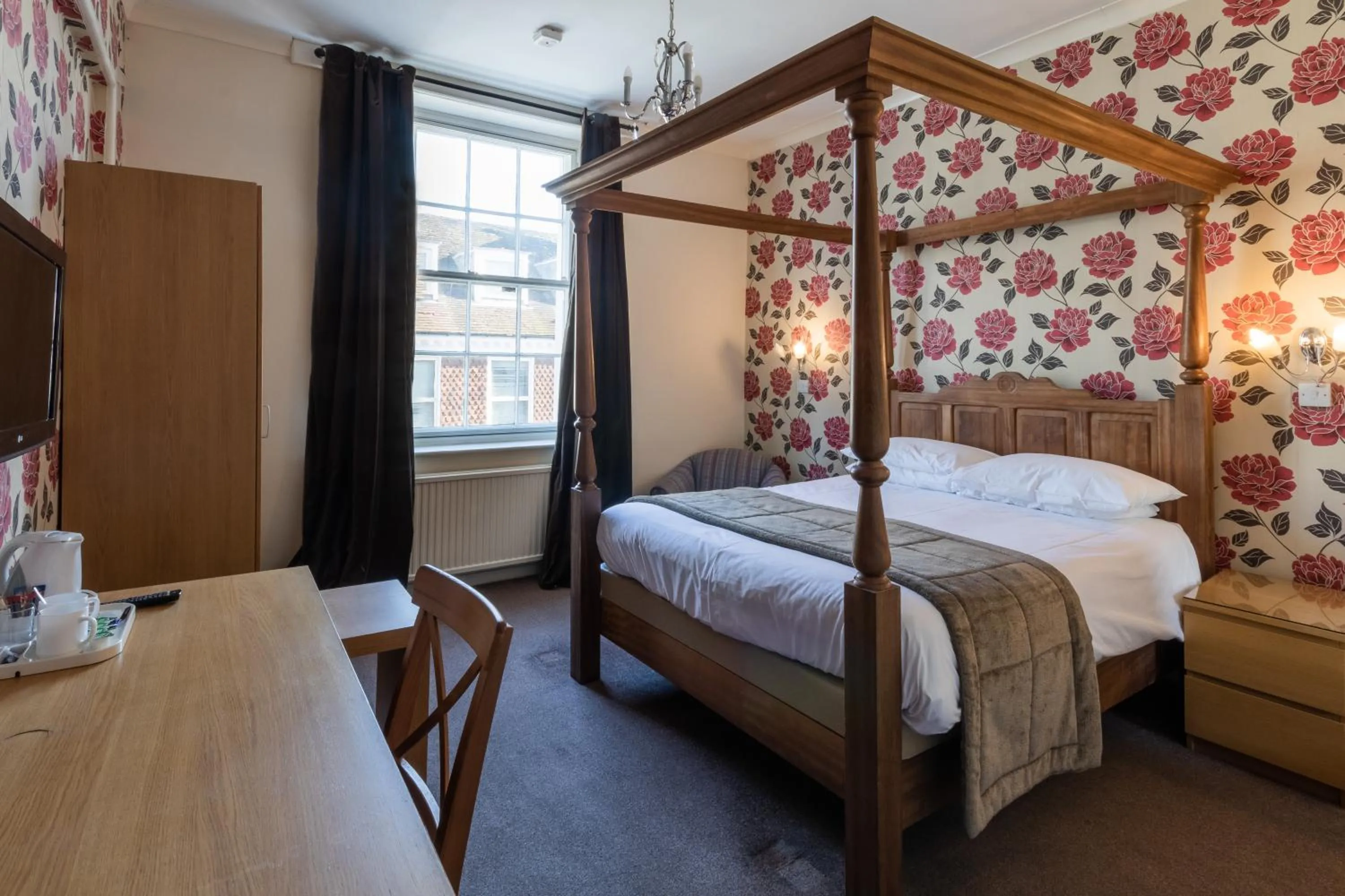 Bed in The George Hotel