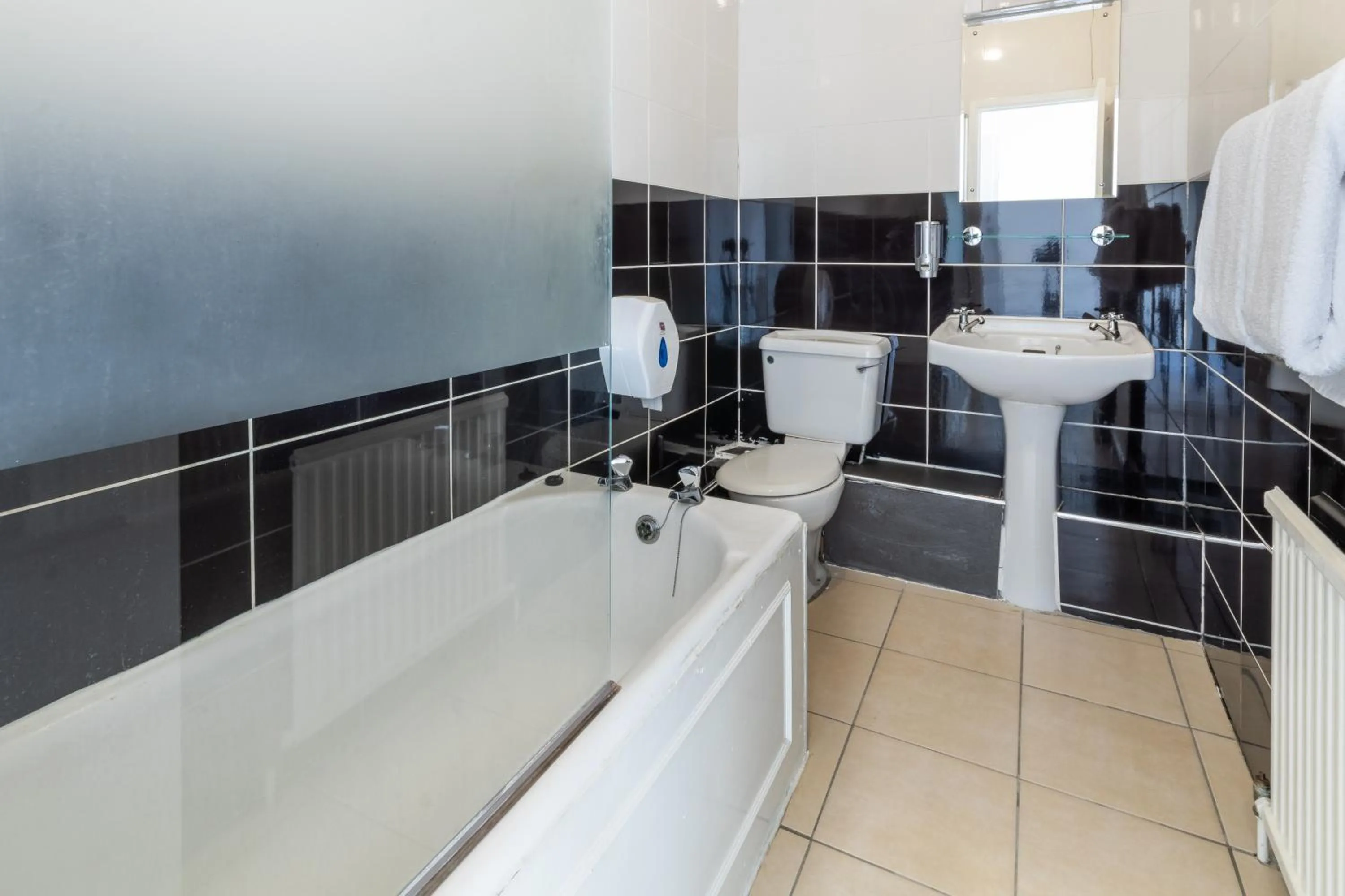 Bathroom in The George Hotel