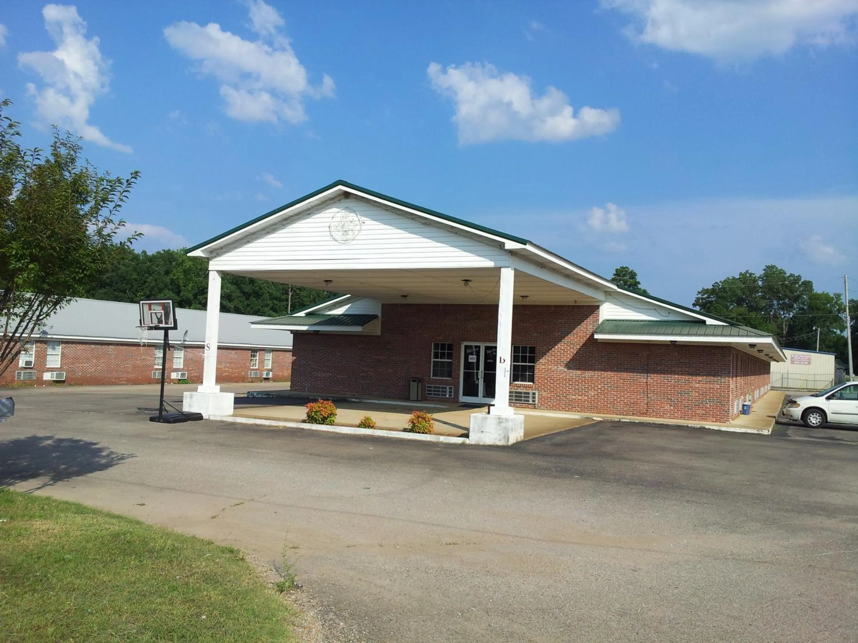 Property building in Stonebrook Inn