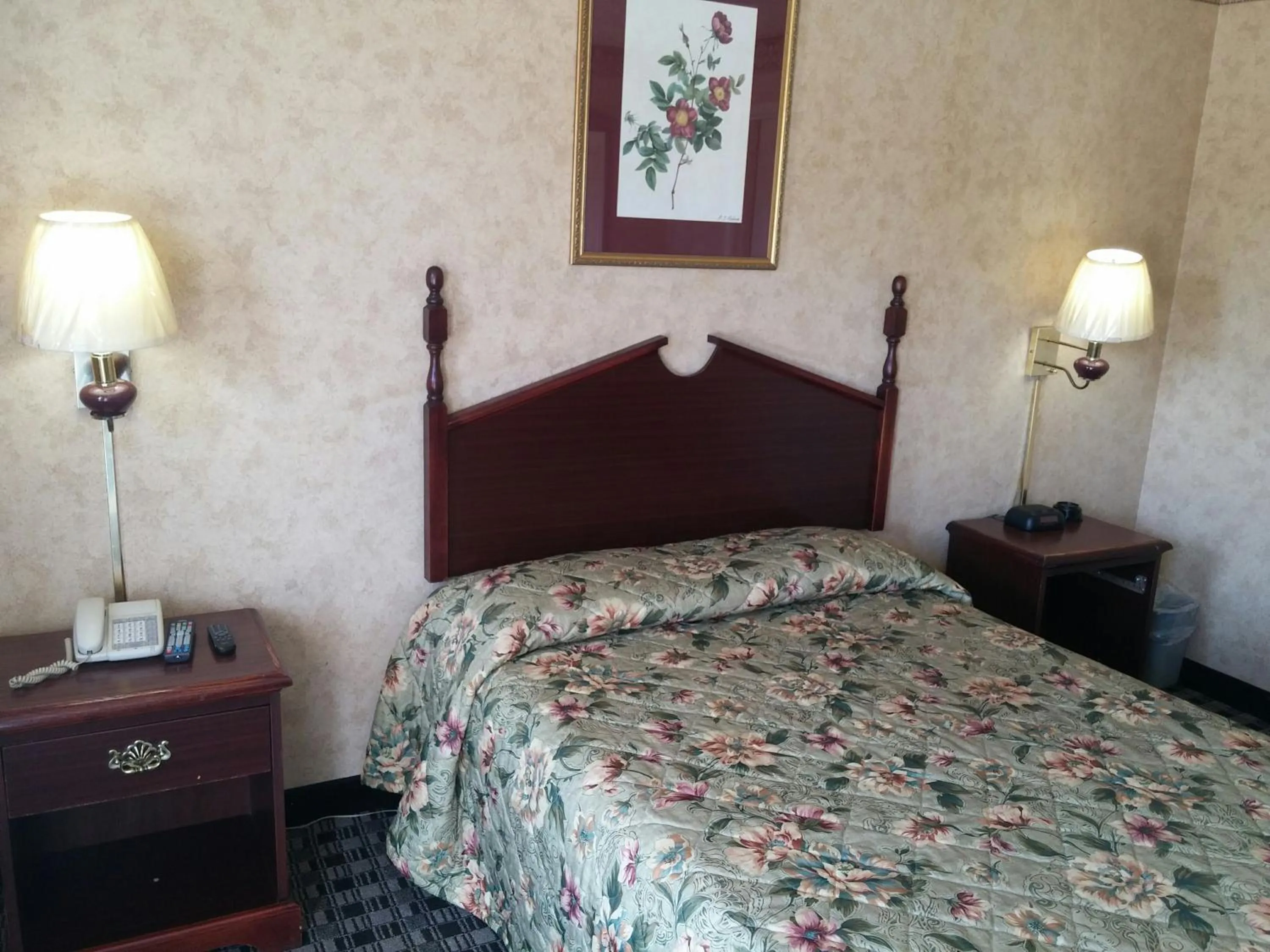 Bed in Stonebrook Inn