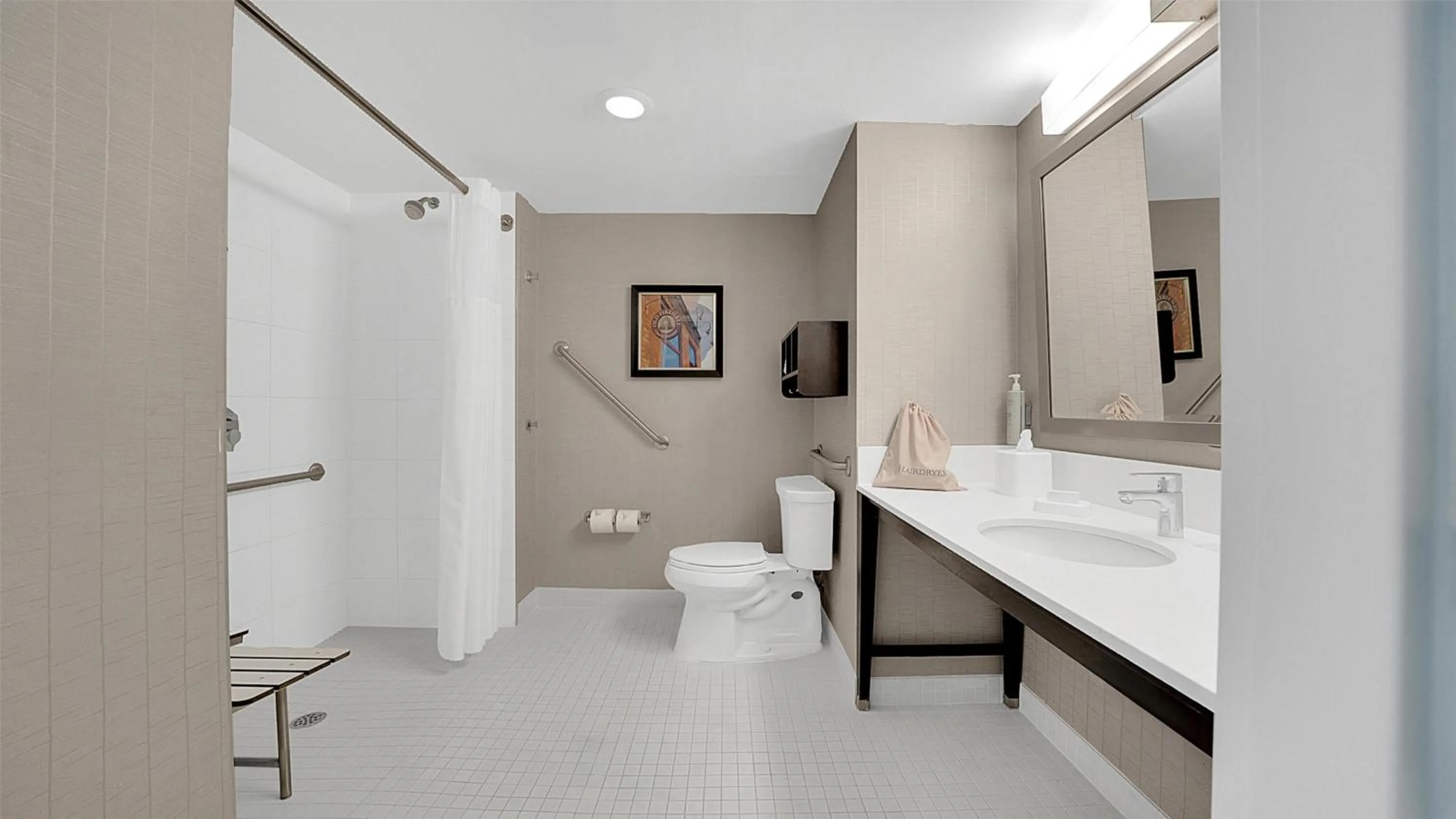 Bathroom in Hampton Inn & Suites by Hilton Toronto Markham