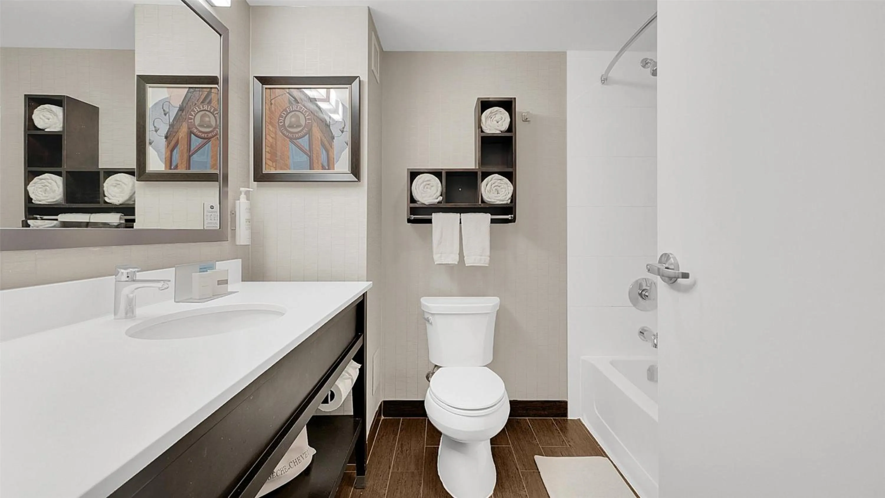 Bathroom in Hampton Inn & Suites by Hilton Toronto Markham