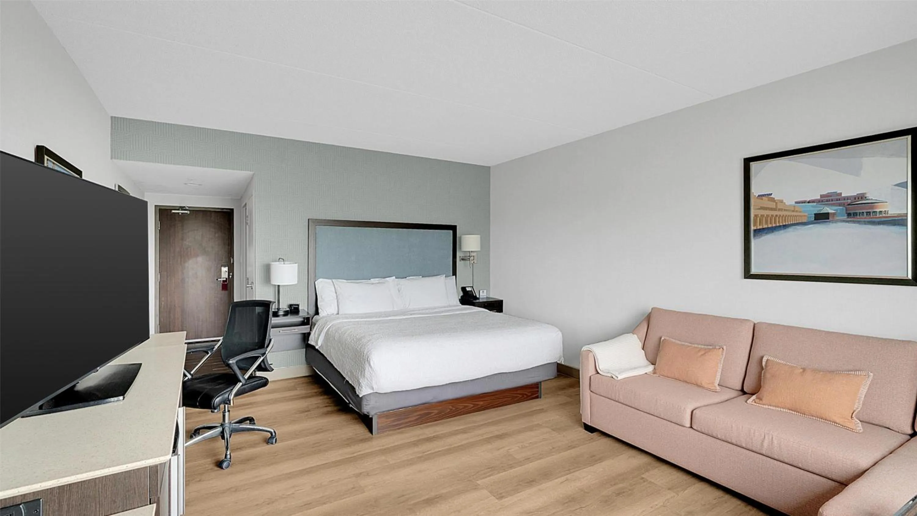 Living room, Bed in Hampton Inn & Suites by Hilton Toronto Markham