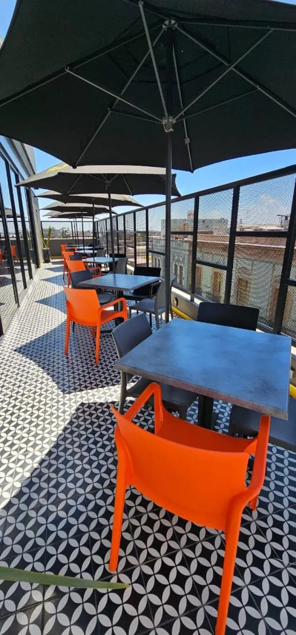 Restaurant/places to eat in ALT URBANA