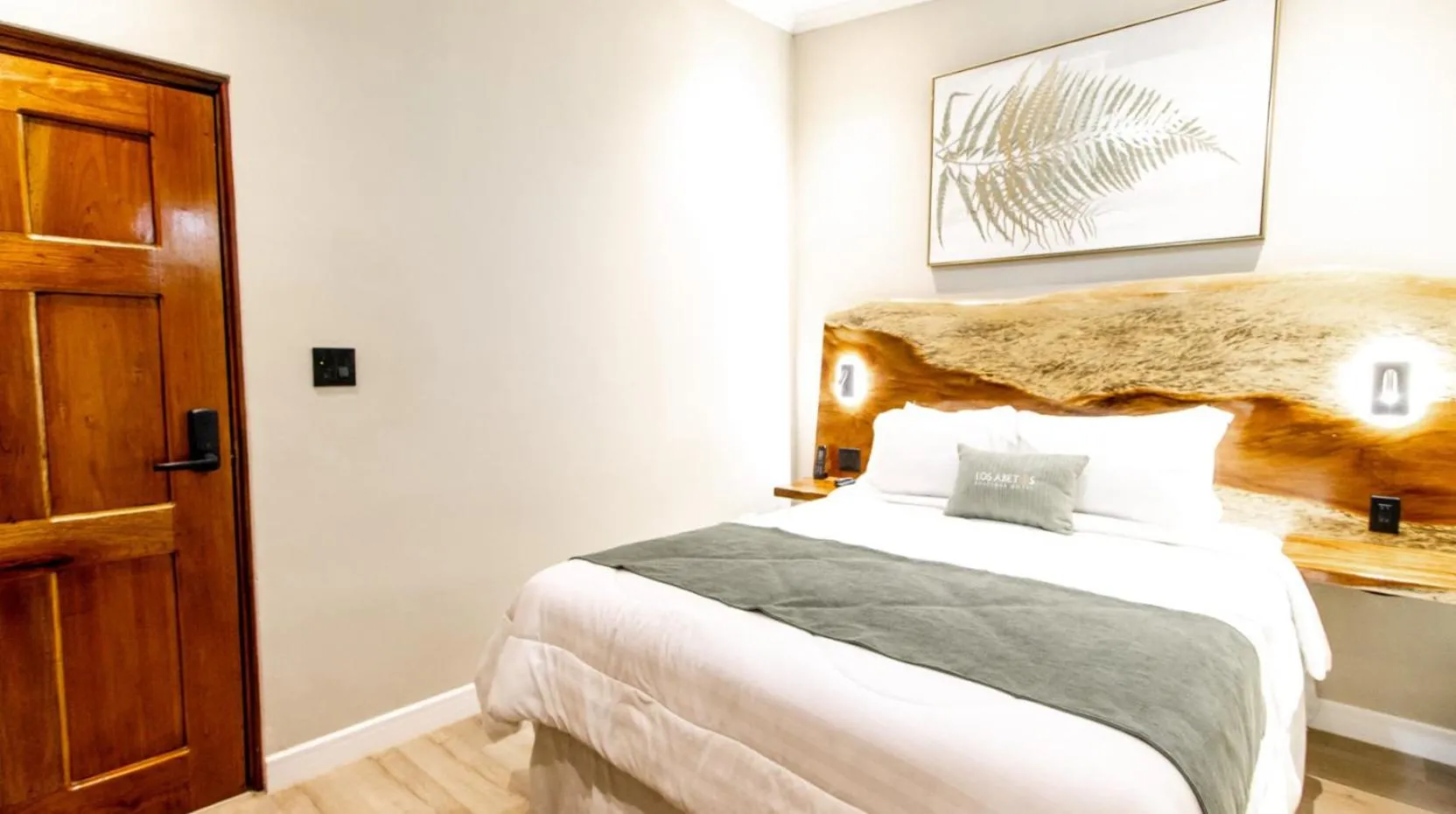 Photo of the whole room, Bed in Hotel Boutique Los Abetos