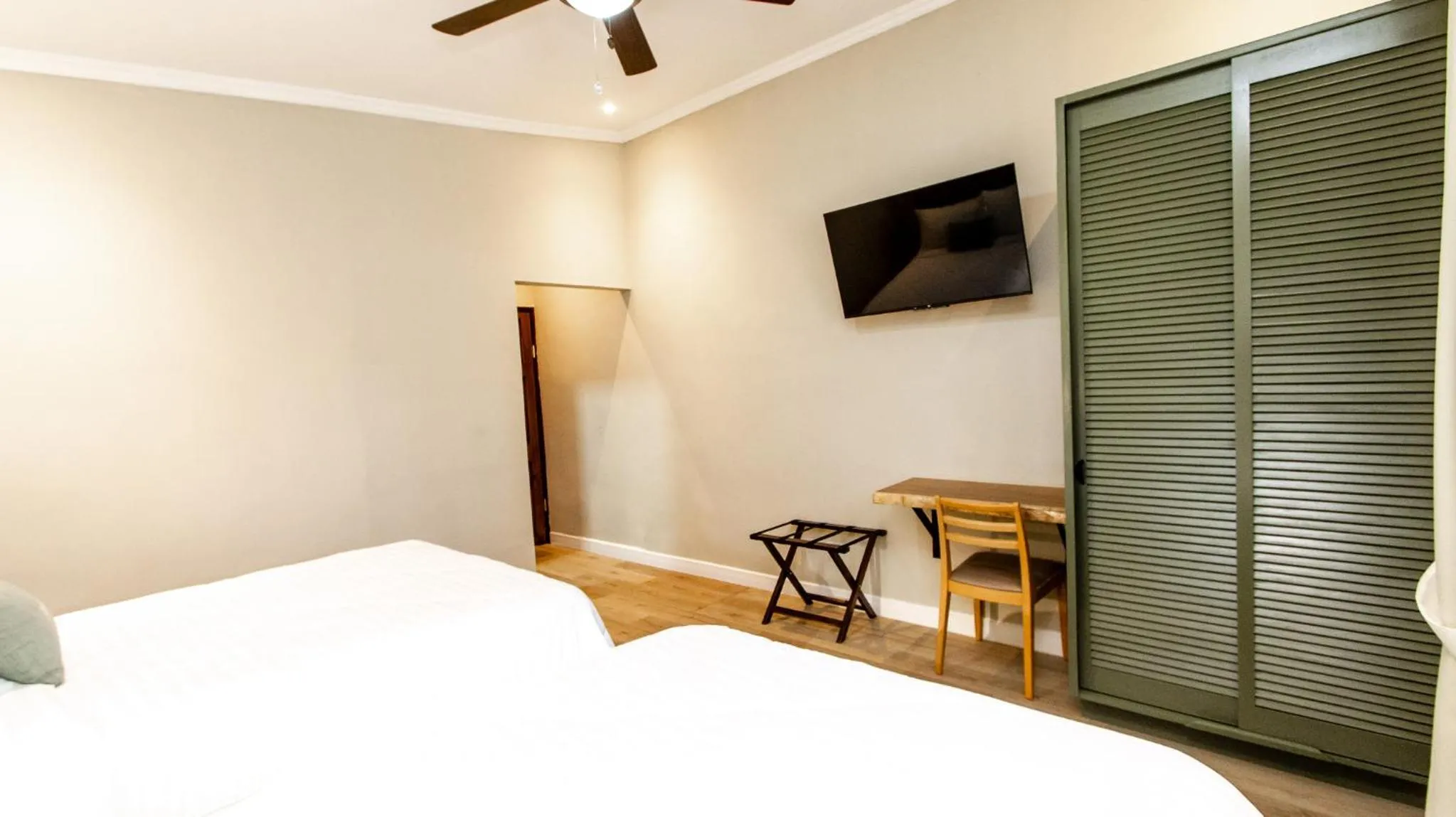 Photo of the whole room, Bed in Hotel Boutique Los Abetos