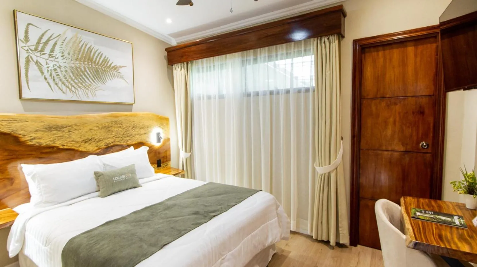Photo of the whole room, Bed in Hotel Boutique Los Abetos