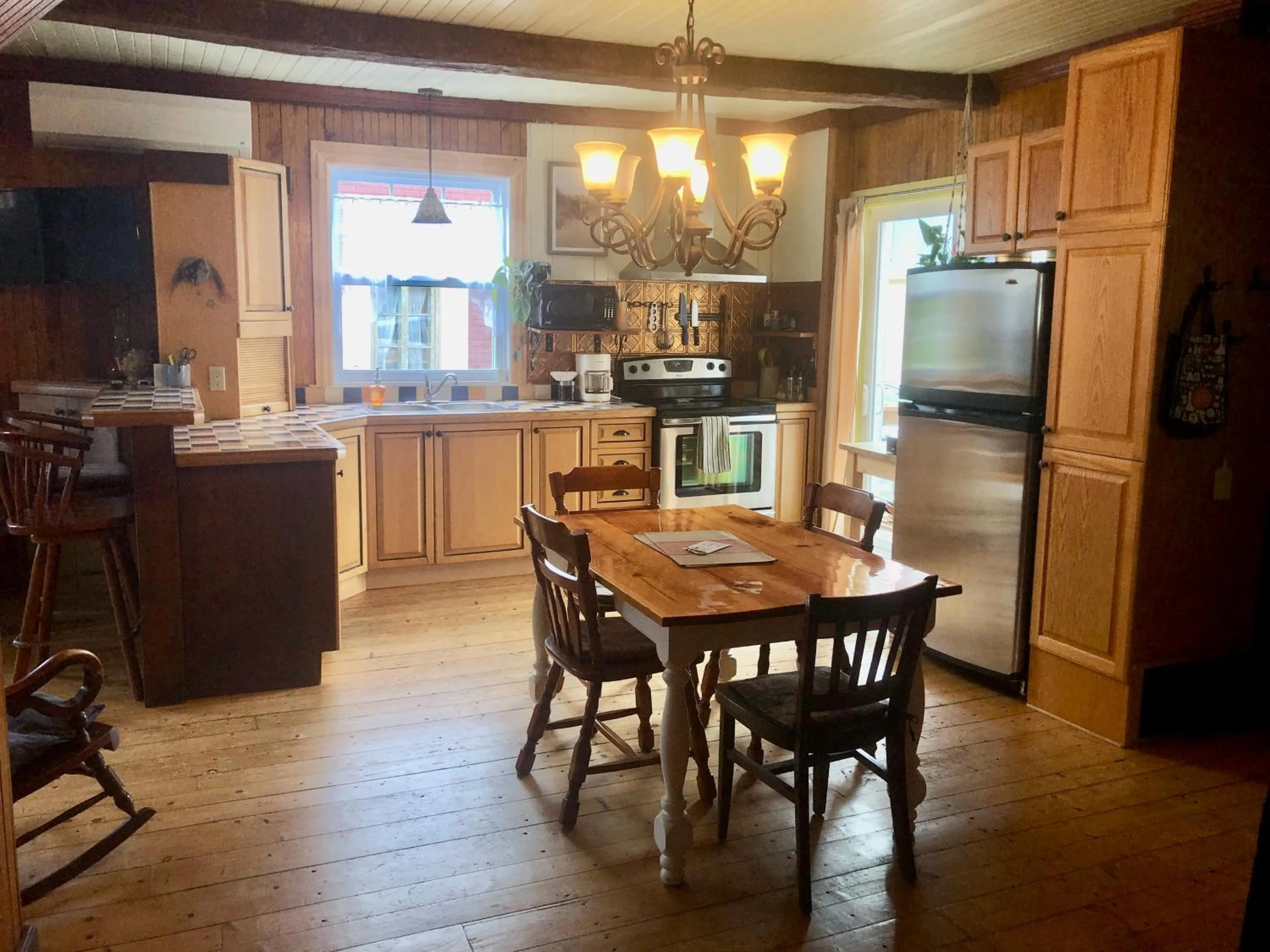 kitchen in Gîte du Village - Deschambault