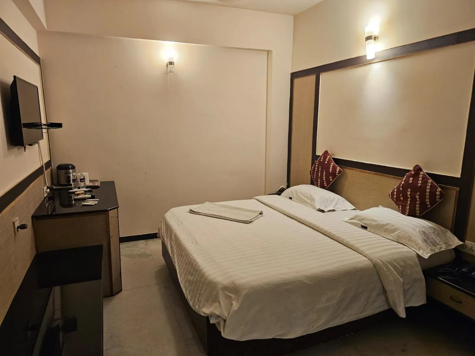 Bed in HOTEL MERILIN