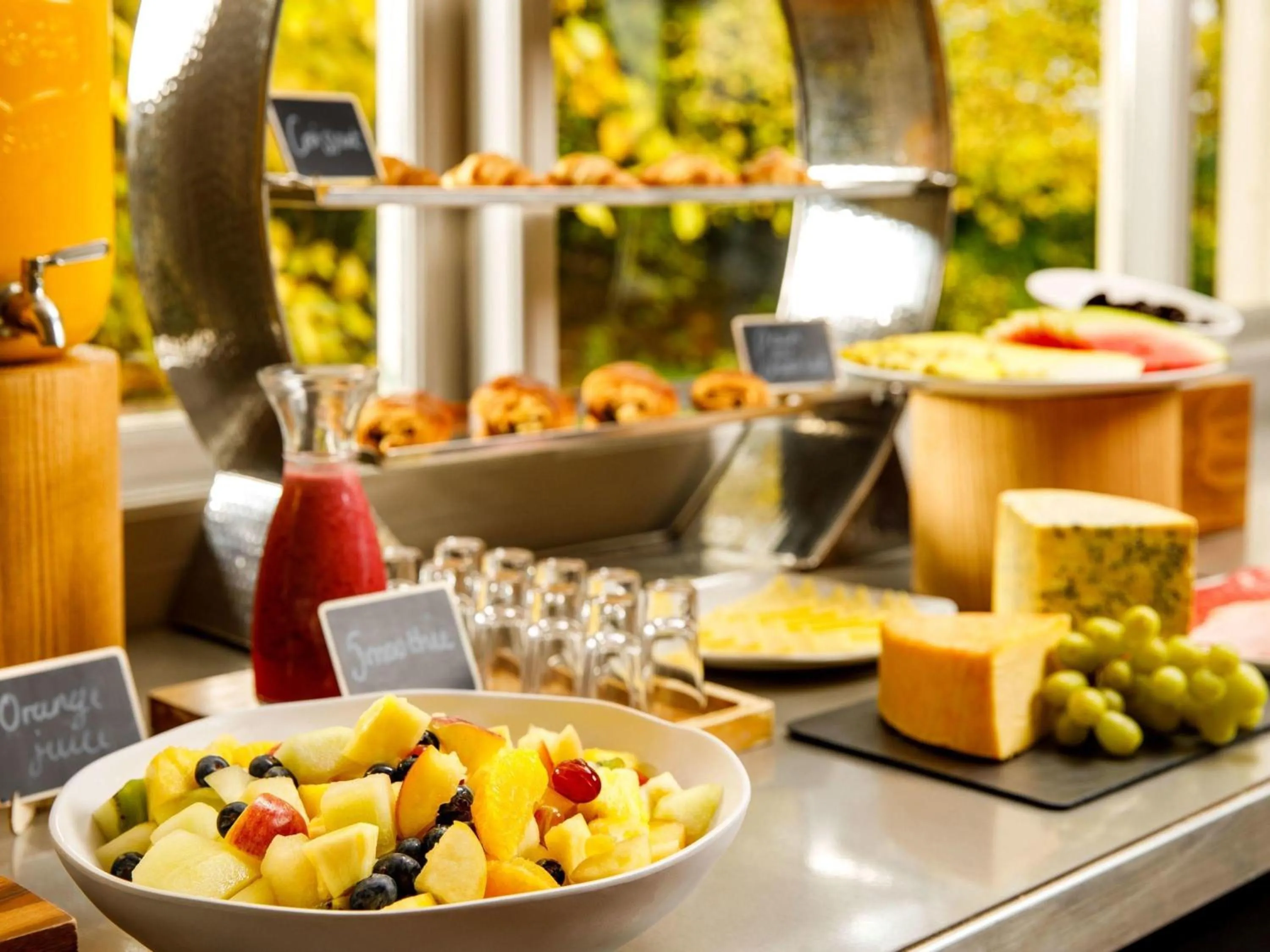 Breakfast in Mercure Bristol North The Grange Hotel