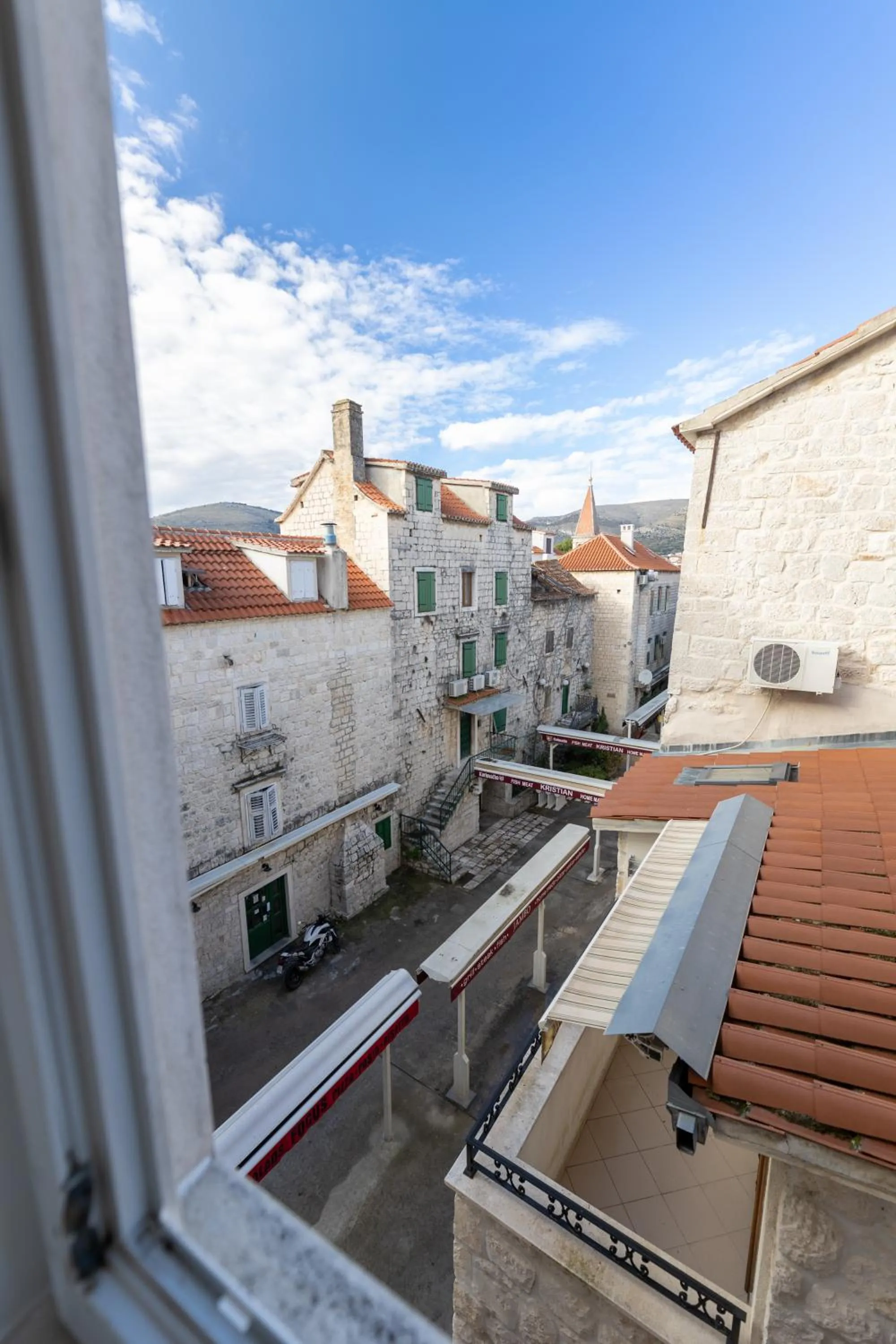 Day in Villa Fontana