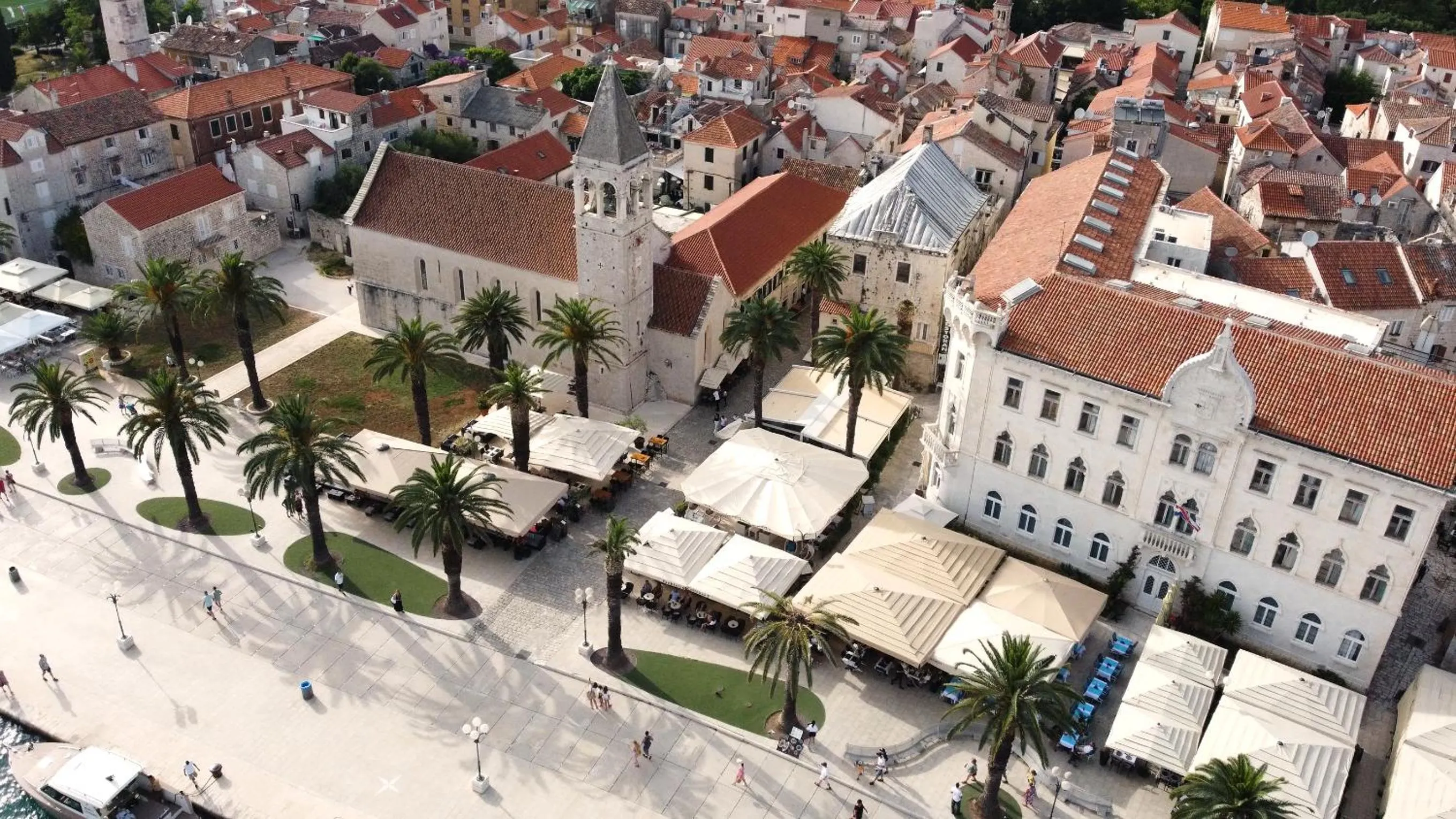 Neighbourhood in Villa Fontana