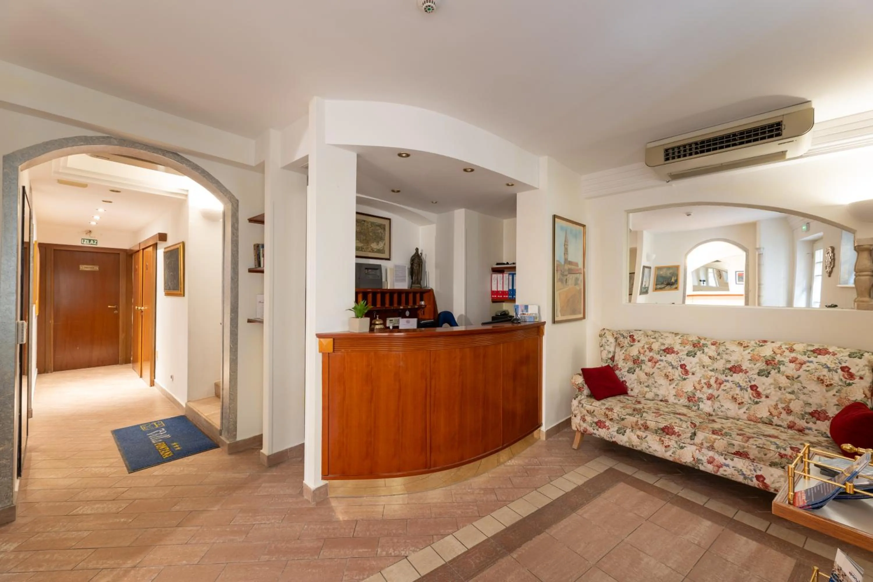 Lobby or reception in Villa Fontana