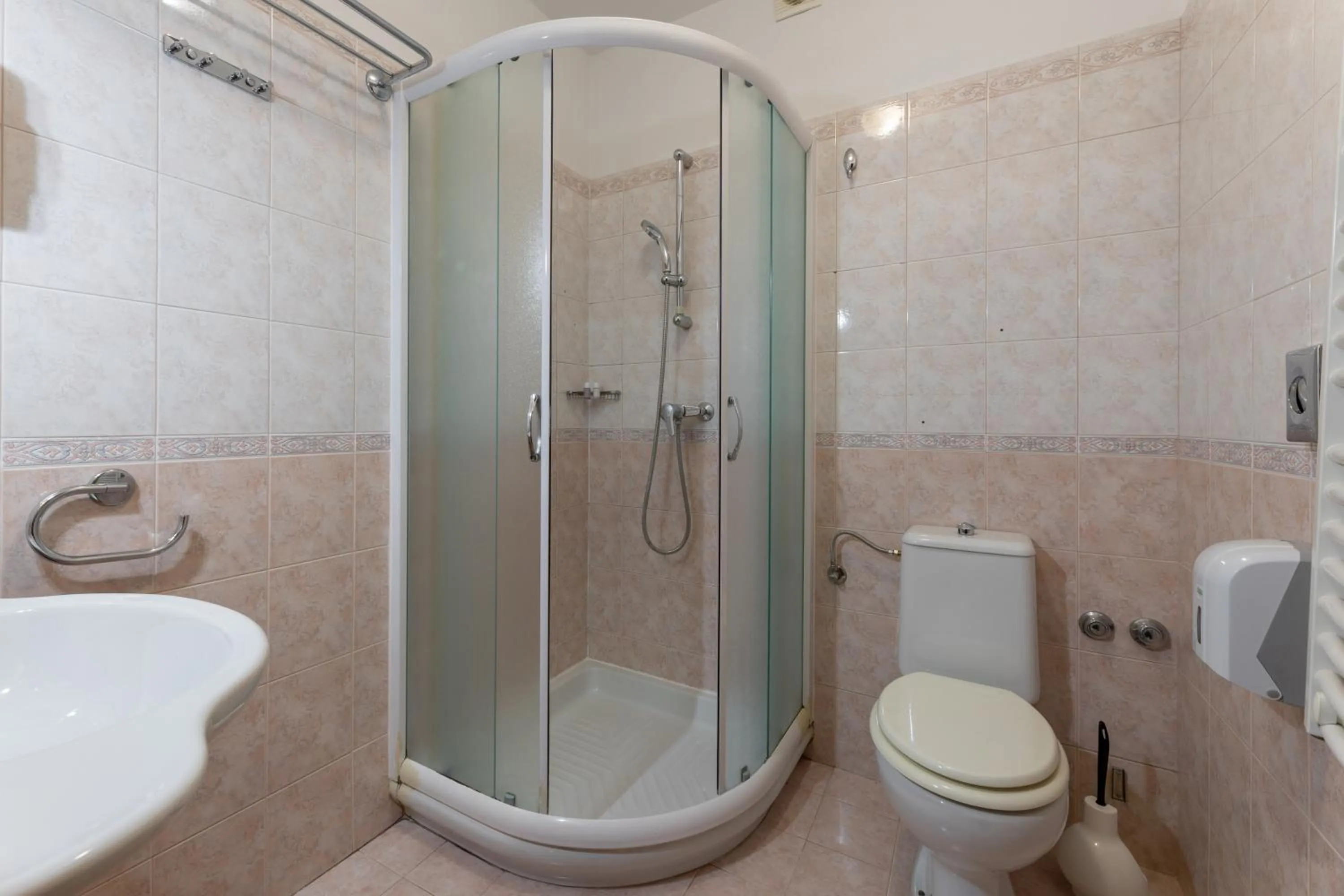 Shower in Villa Fontana