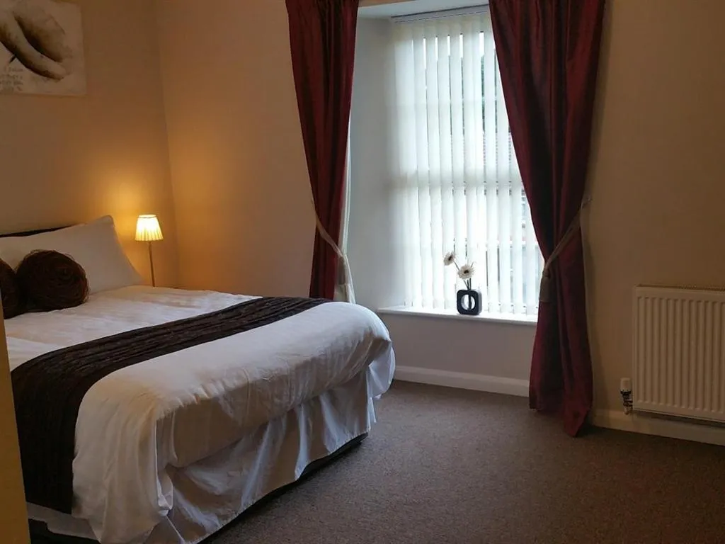 Bedroom, Bed in The Begelly Arms Hotel