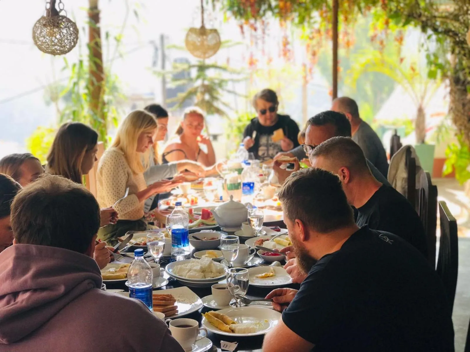 Restaurant/places to eat in Belmond Ella