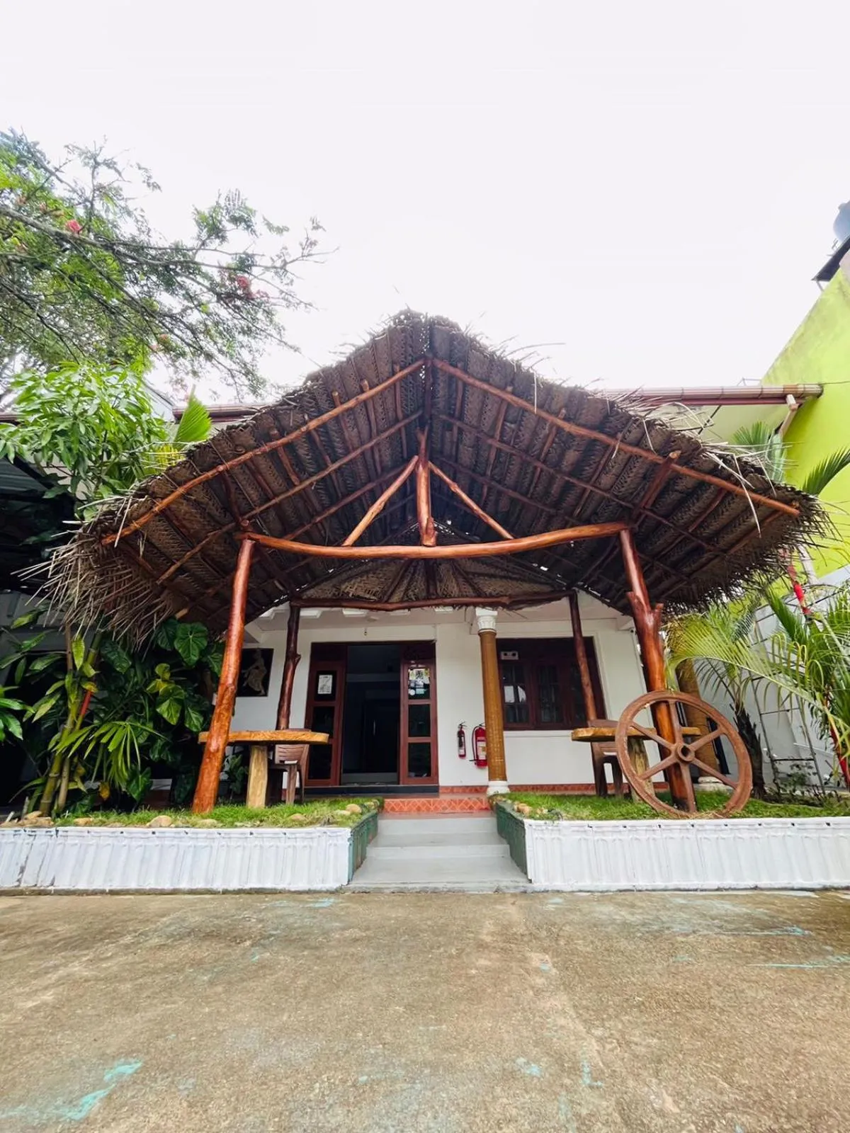 Facade/entrance in Belmond Ella