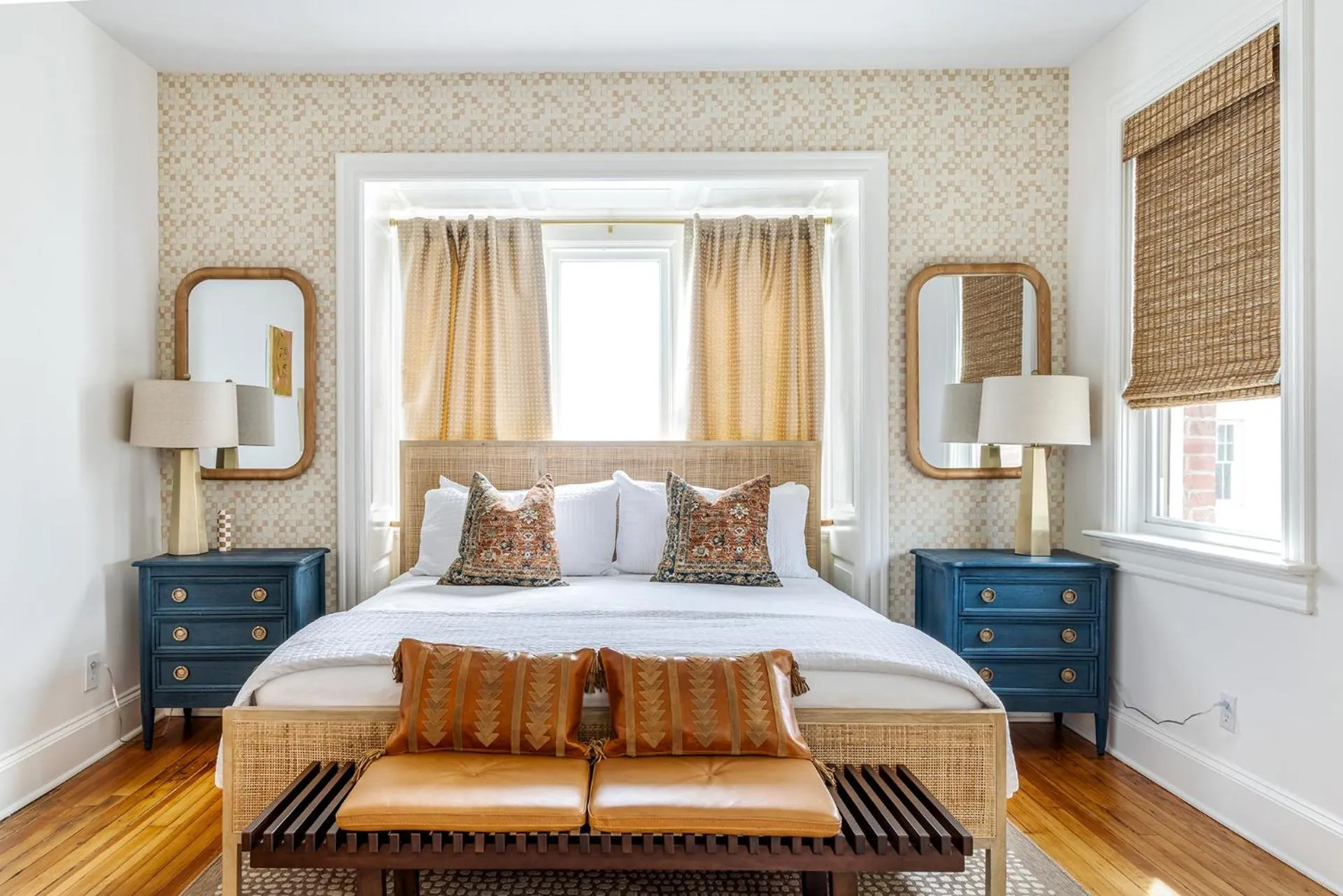 Bedroom, Bed in Swann House