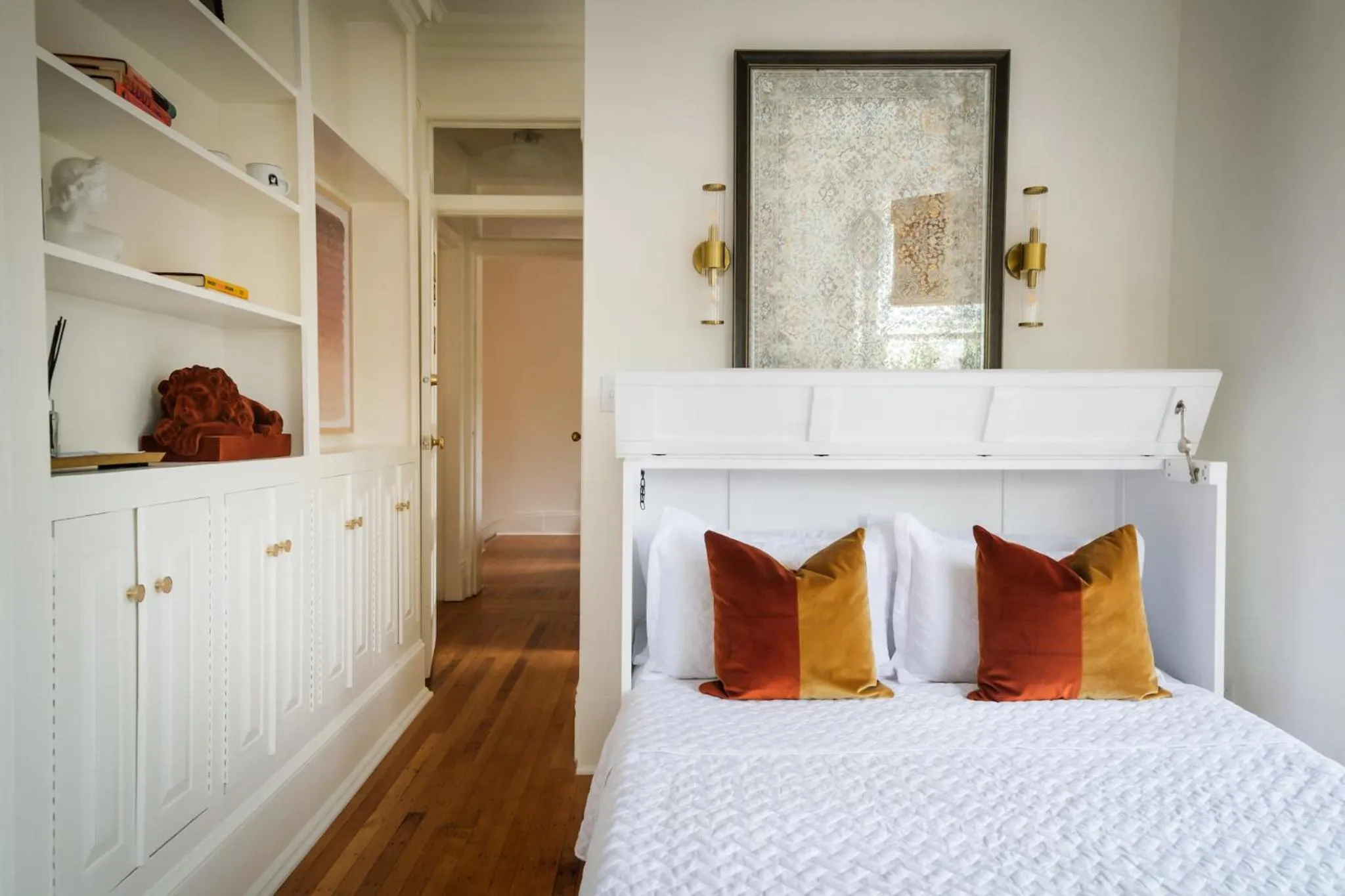 Bedroom, Bed in Swann House