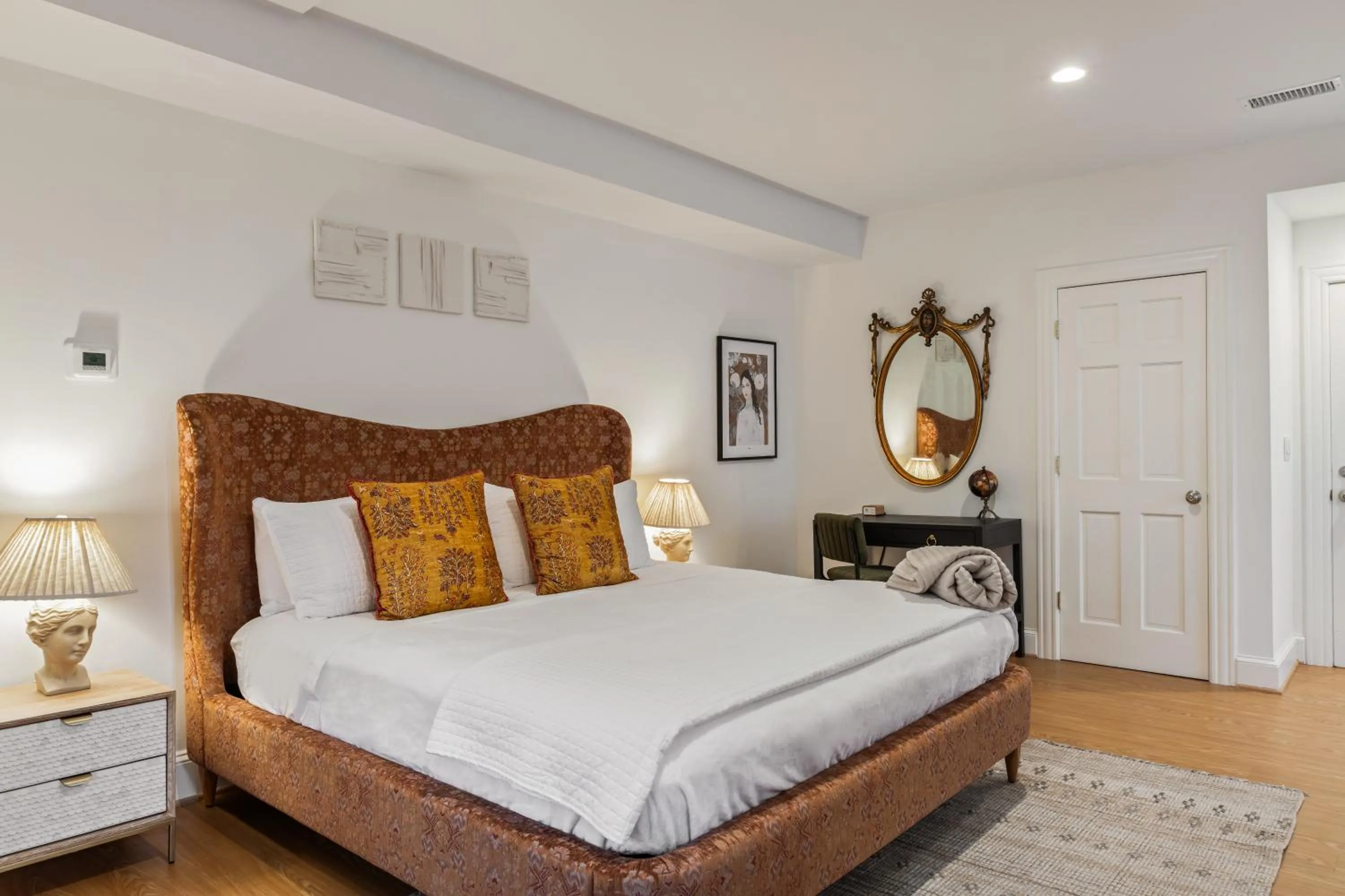 Bedroom, Bed in Swann House