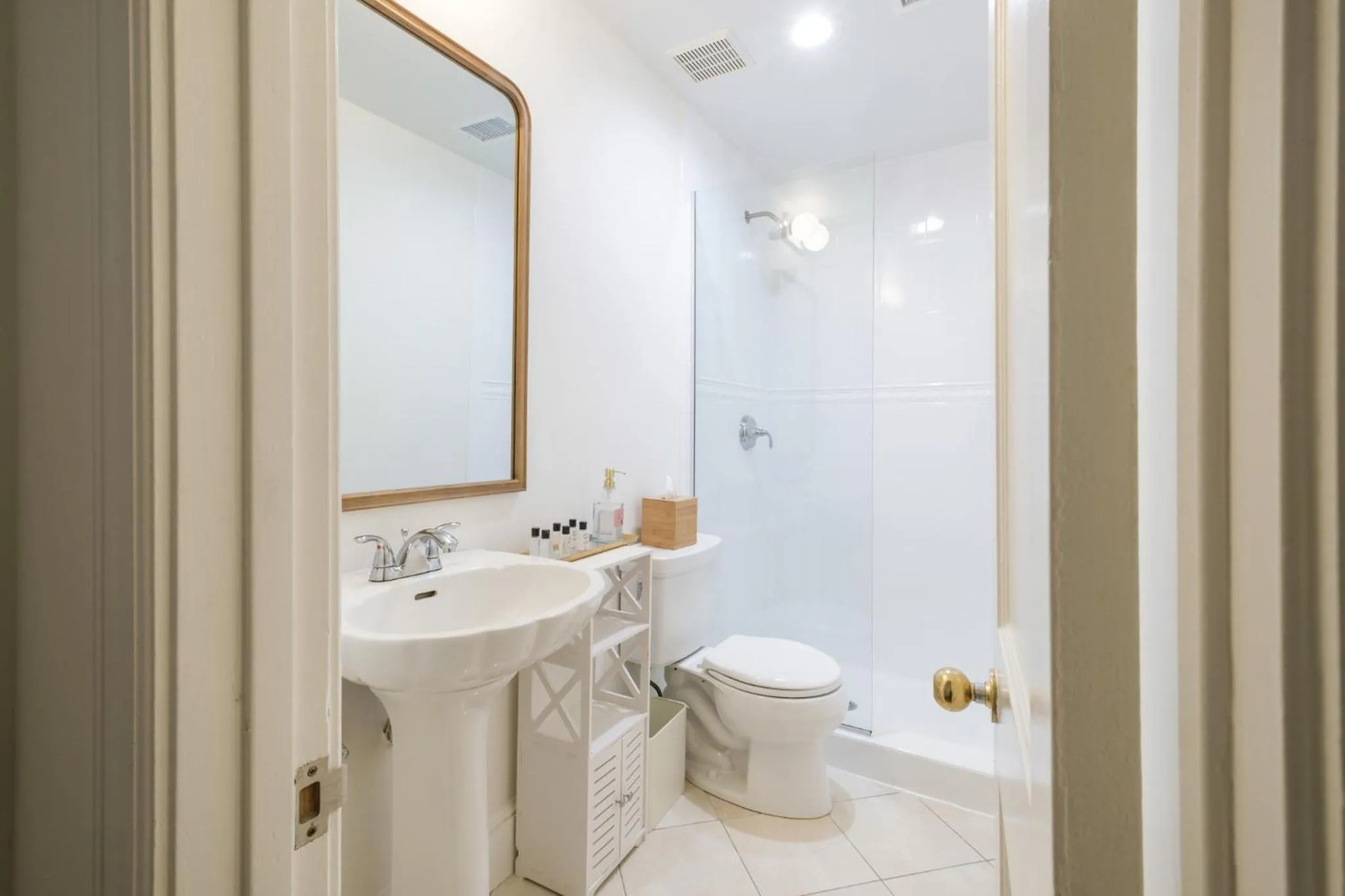 Bathroom in Swann House