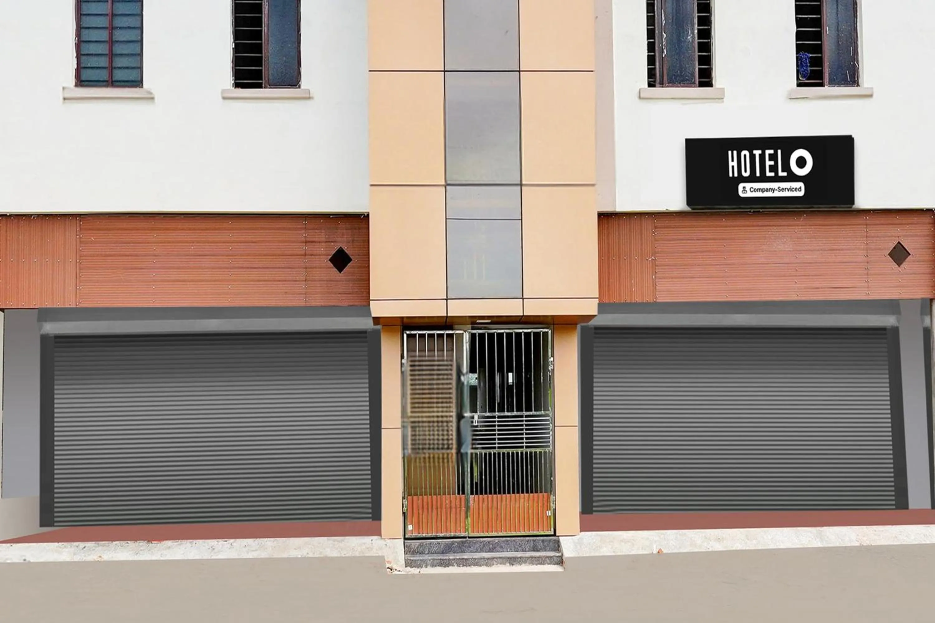 Facade/entrance in Super Hotel O Sriperambadhur formerly Radha Residency