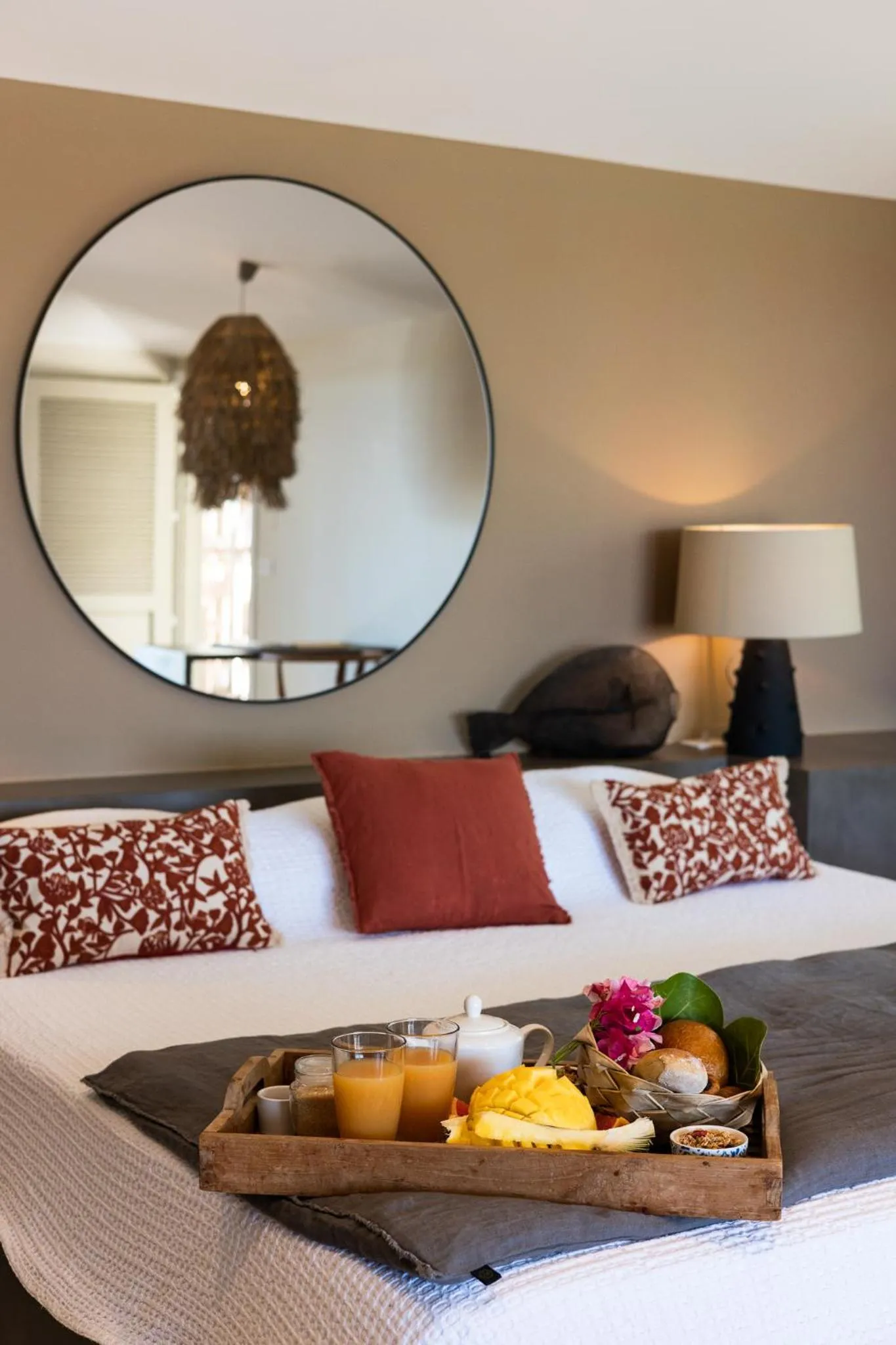 Decorative detail, Bed in Karibuni Boutique Hotel