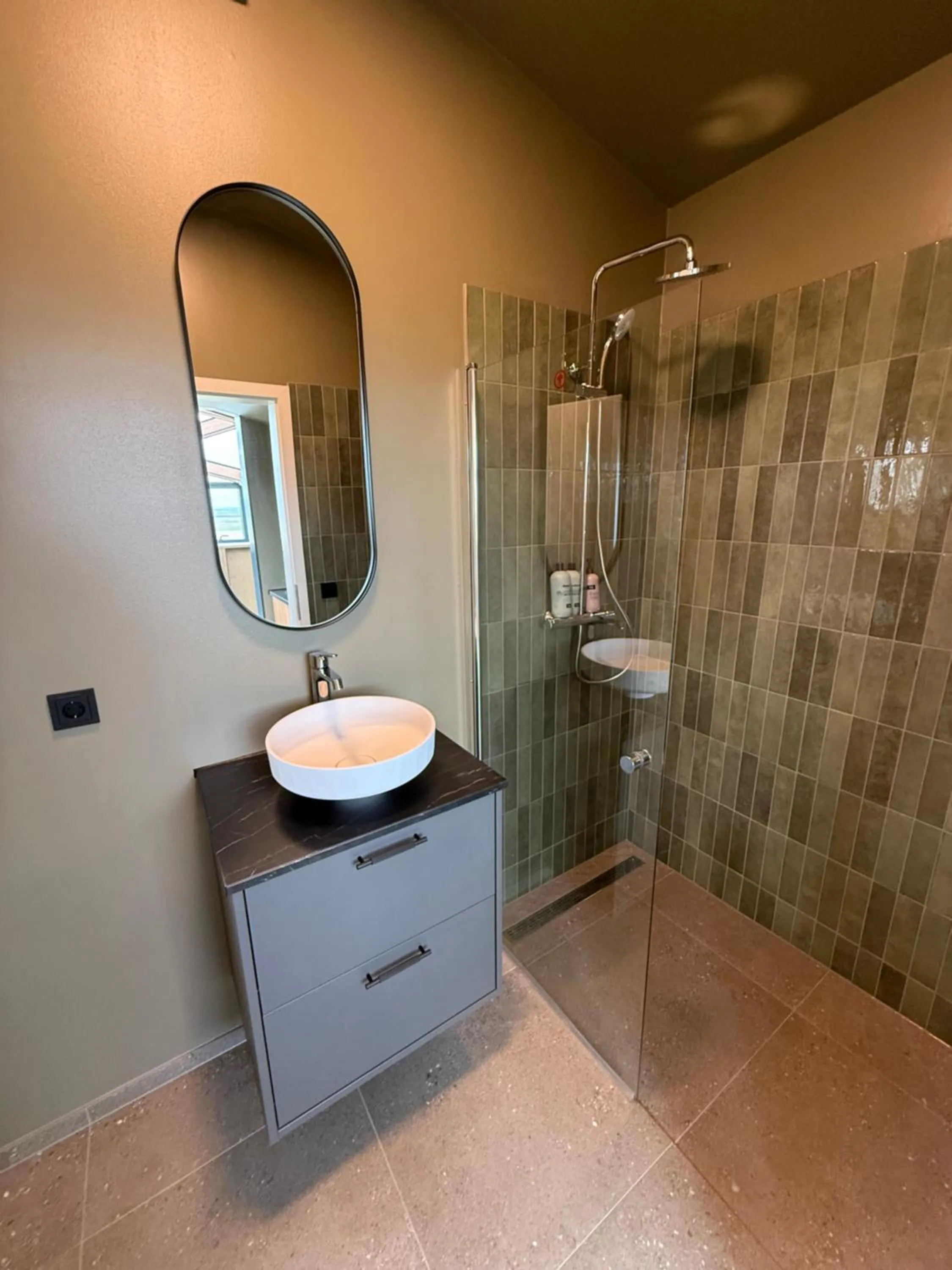 Shower in Hotel Stafholt