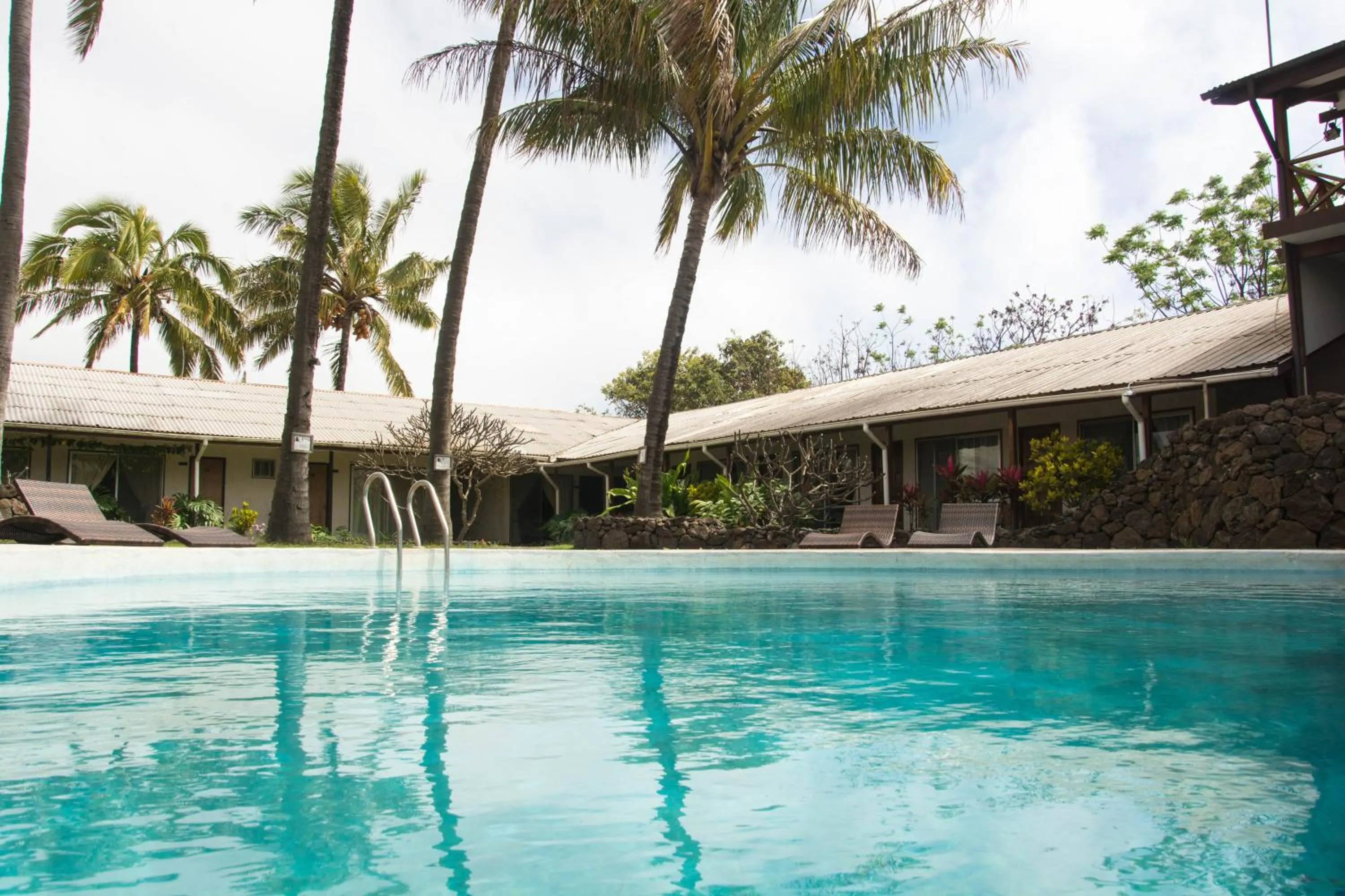 Swimming pool in Hotel Hotu Matua by EI