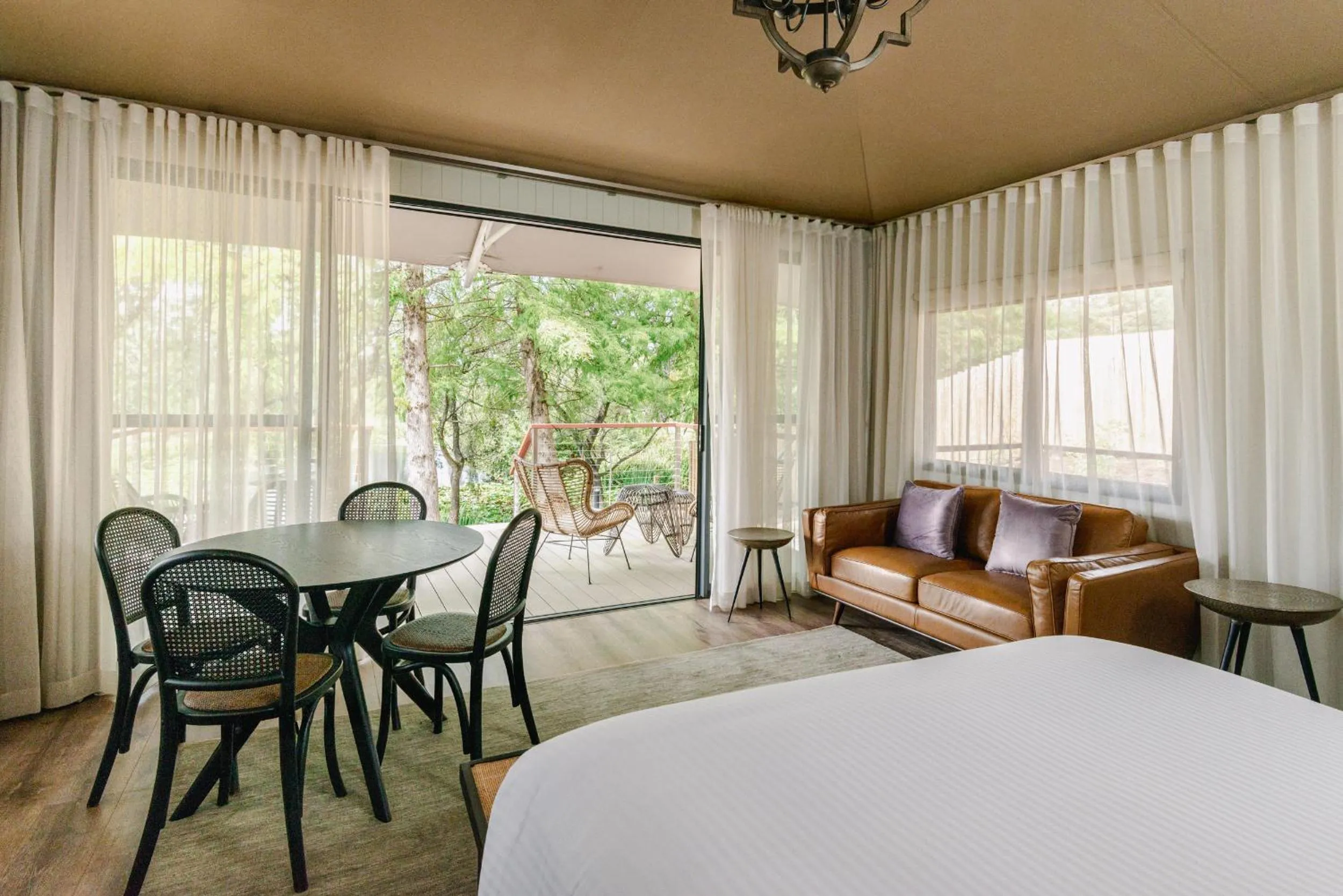 Bed in Parklands Country Gardens & Lodges Blue Mountains