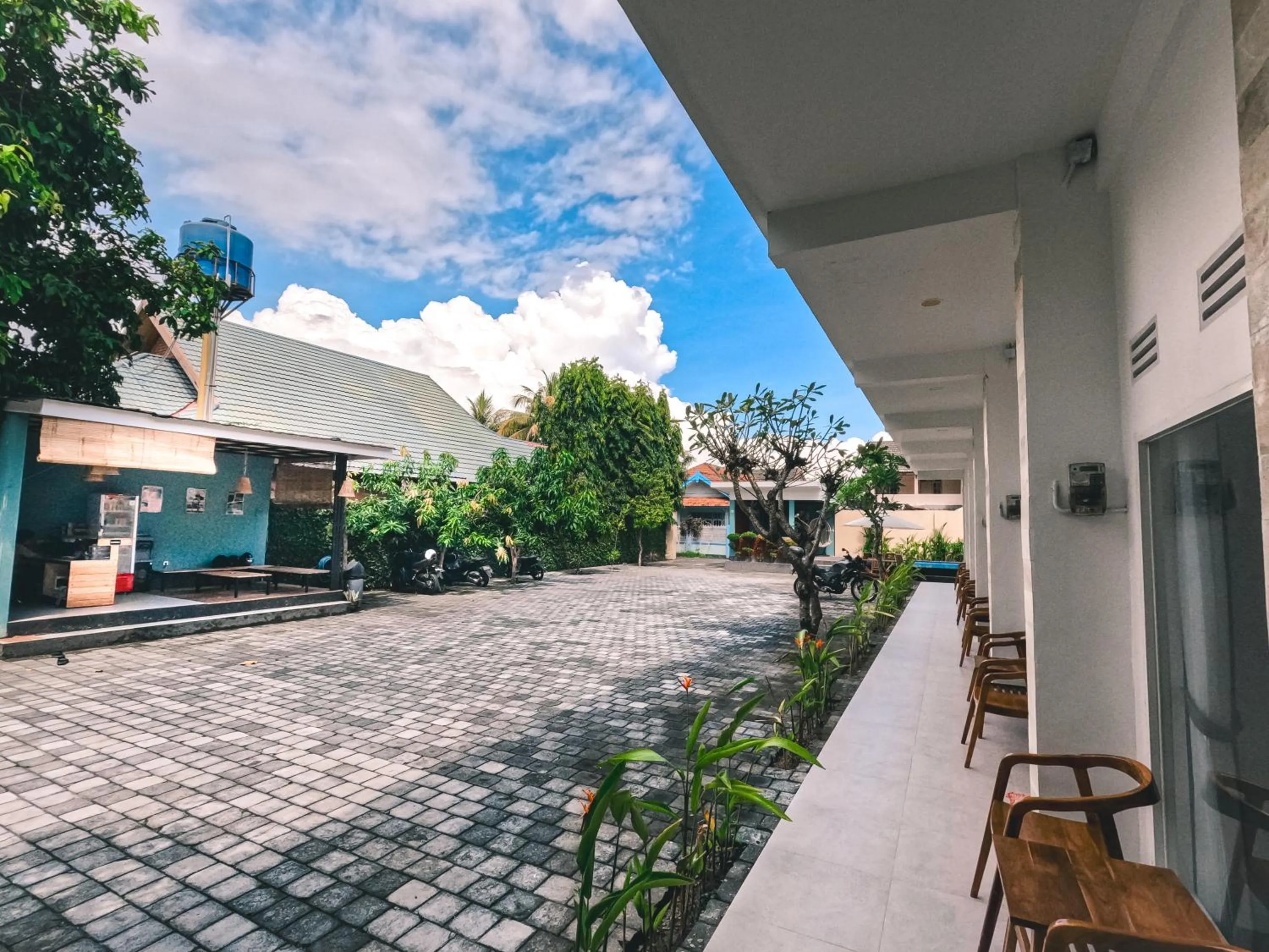 Parking in Zavana rooms & Restaurant