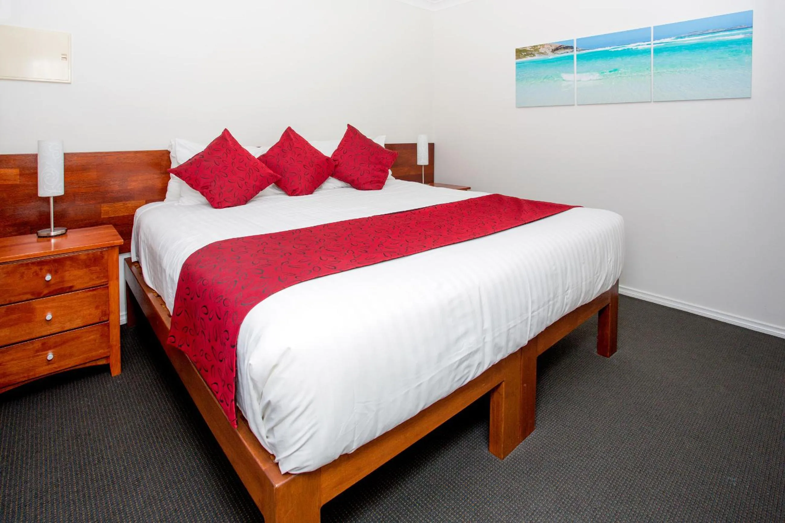 Bedroom, Bed in BIG4 Emu Beach Holiday Park