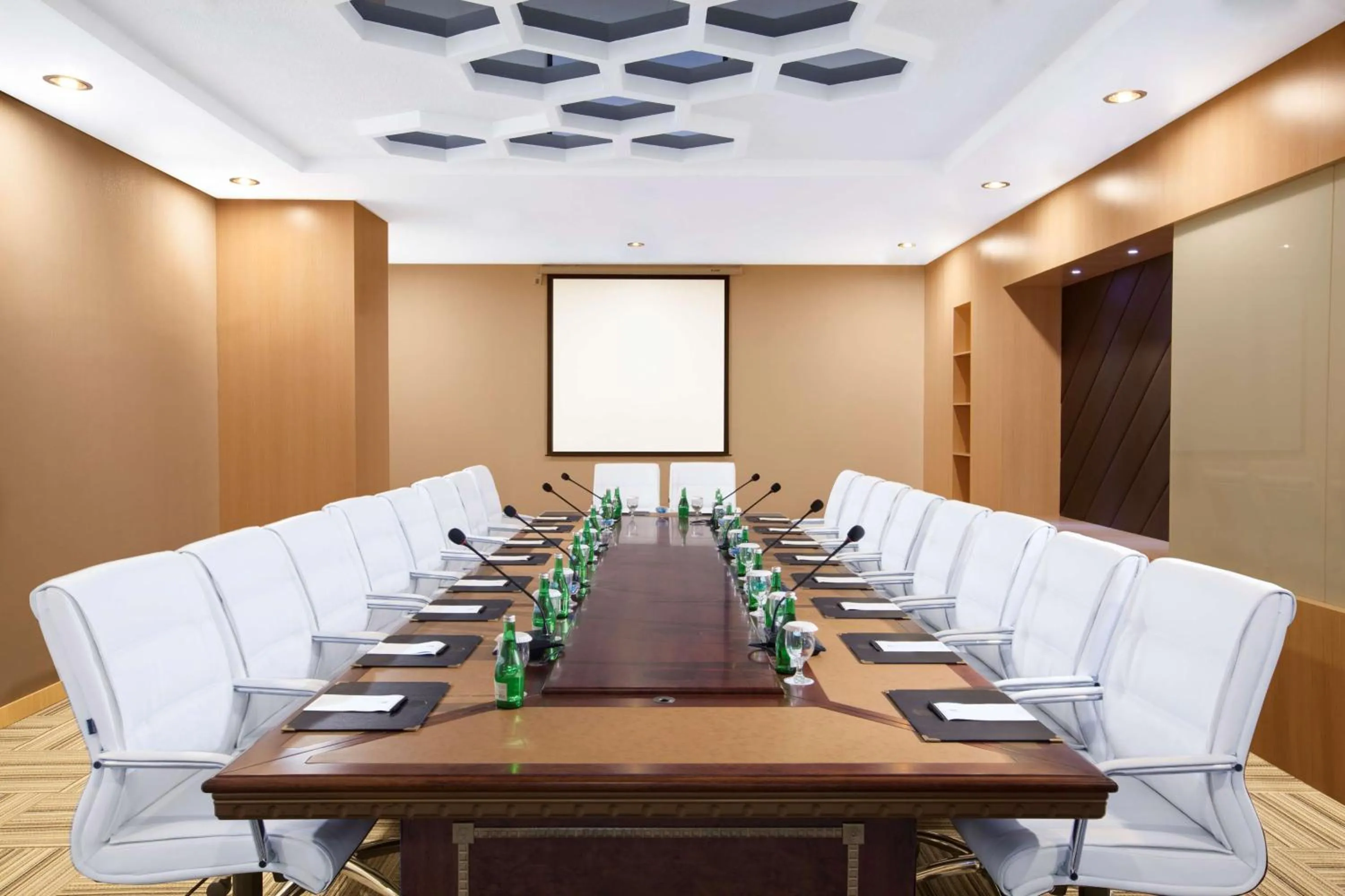 Meeting/conference room in Best Western Premier The Hive