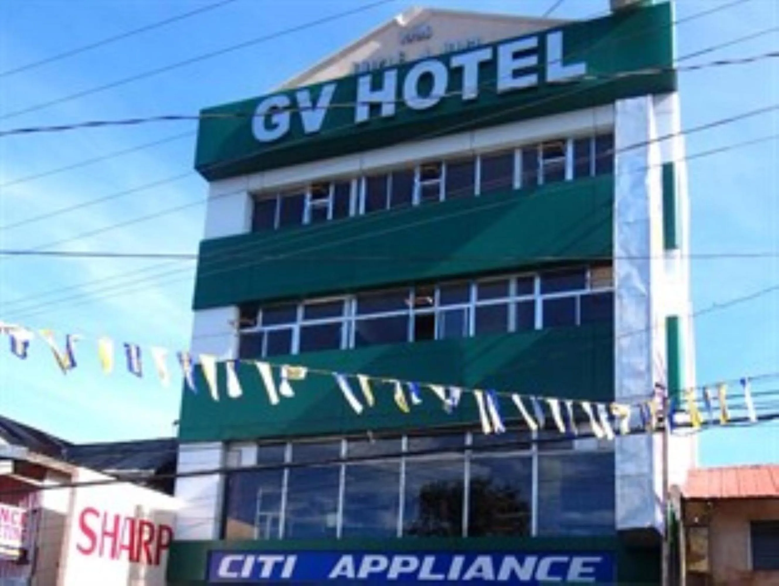 Facade/entrance in GV Hotel - Naval