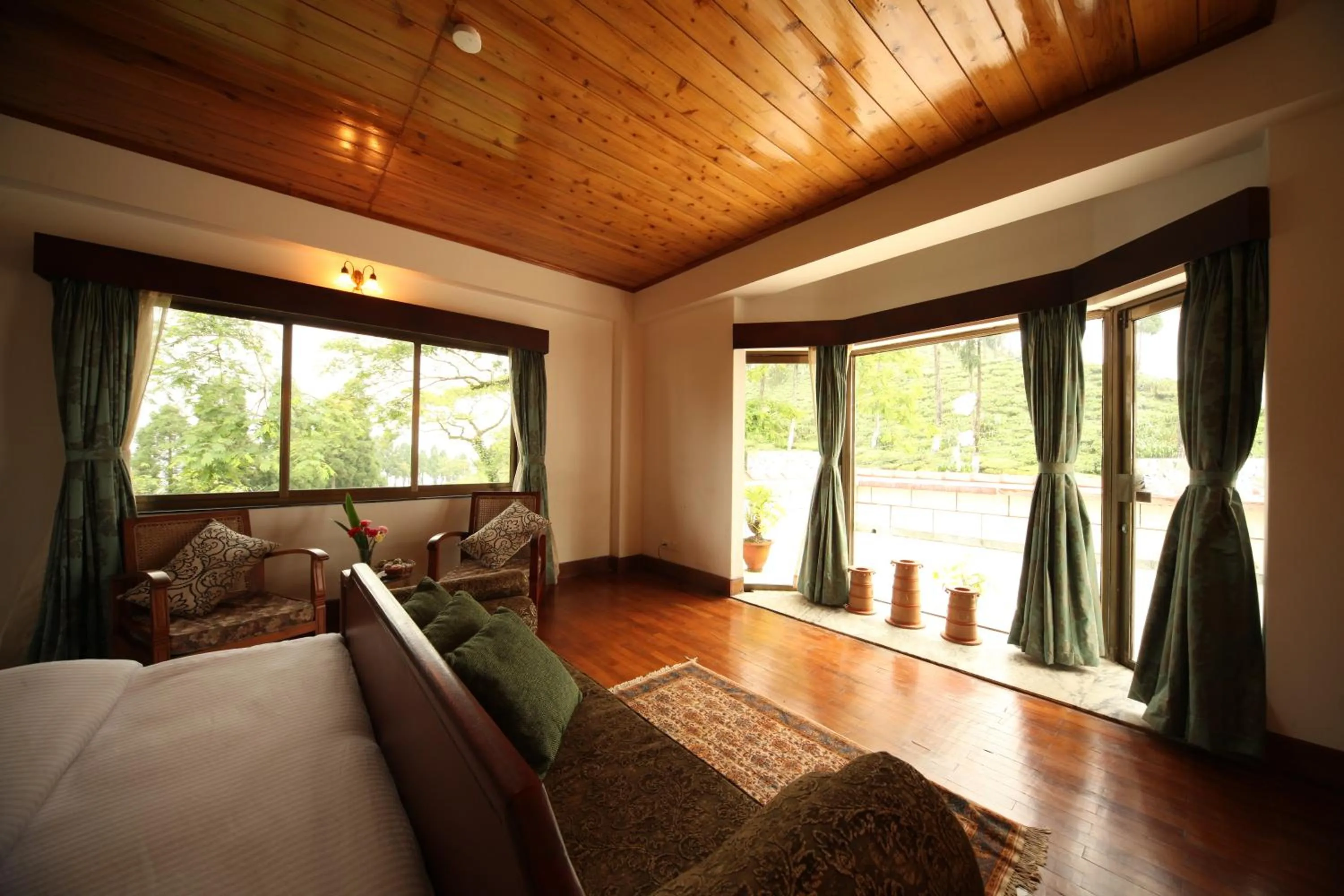 Photo of the whole room in Sourenee Tea Estate