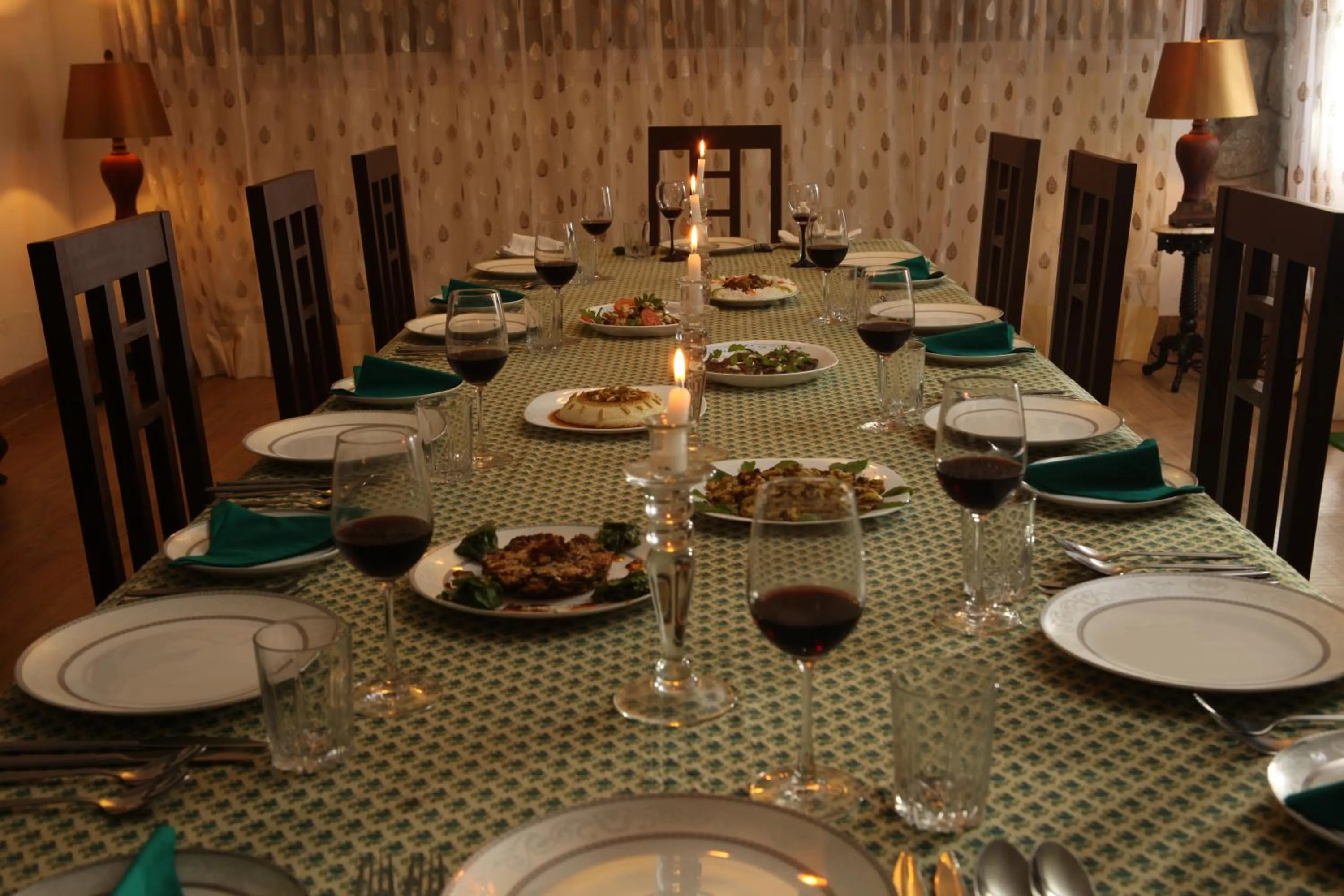 Restaurant/places to eat in Sourenee Tea Estate