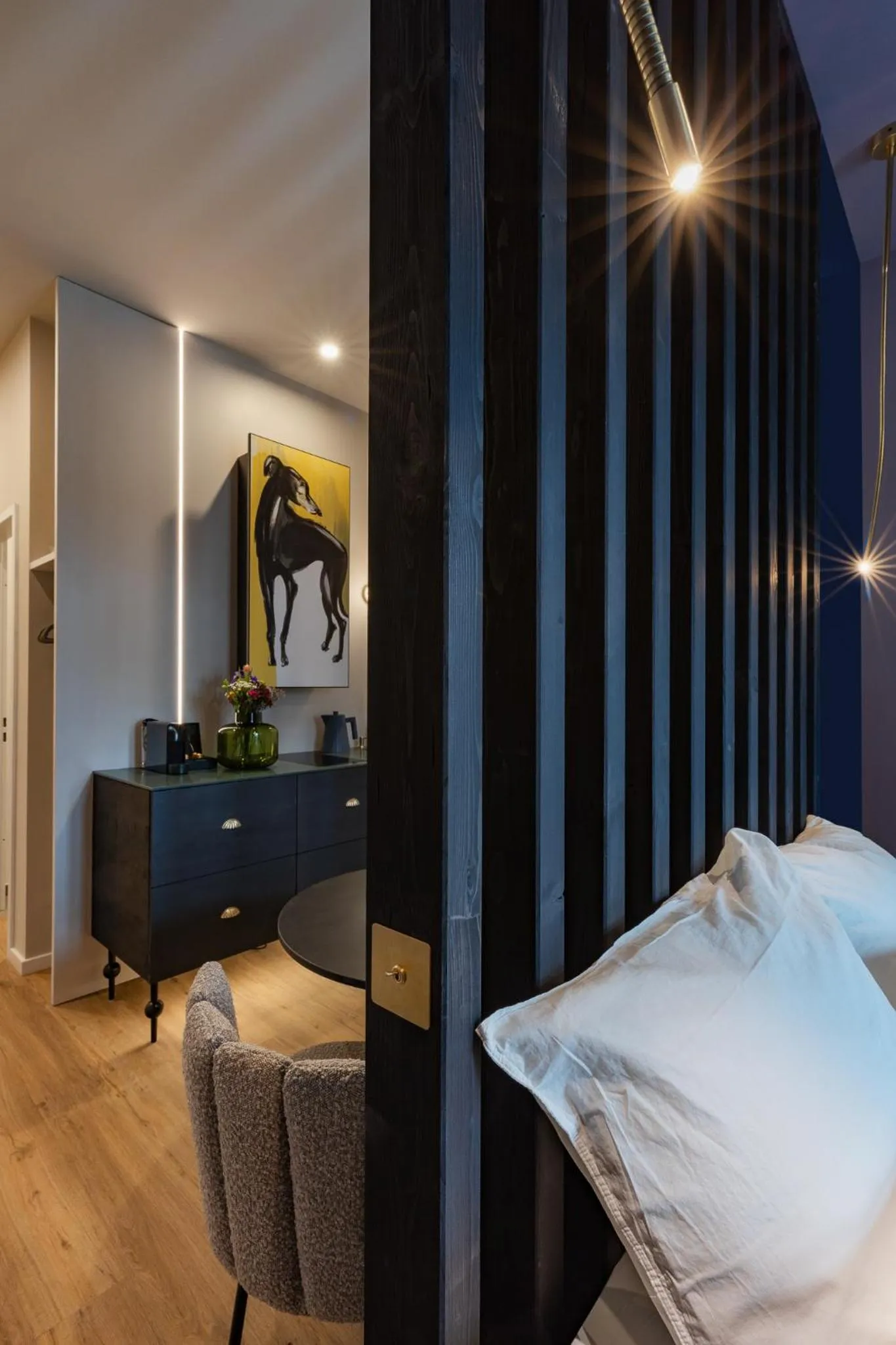 Kitchen or kitchenette, Bed in kalm stay - a design Aparthotel