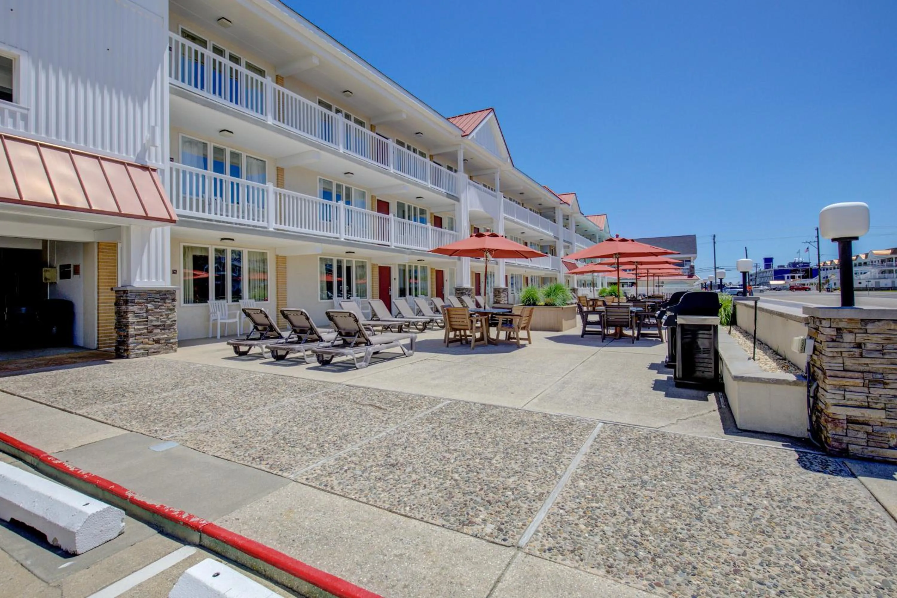 Property building in Desert Sand Resort