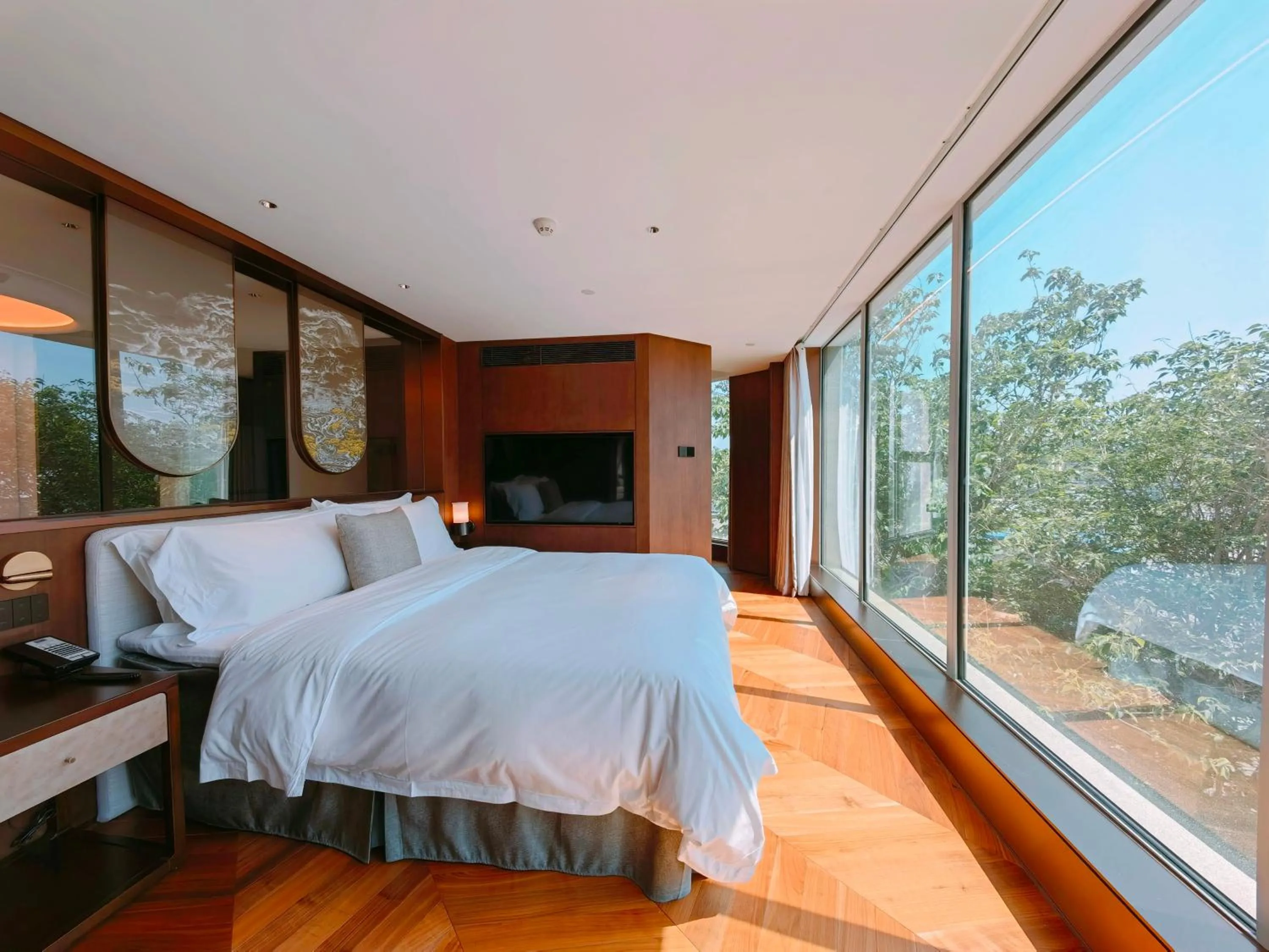 Photo of the whole room, Bed in The Purple Horse Hotel Beijing